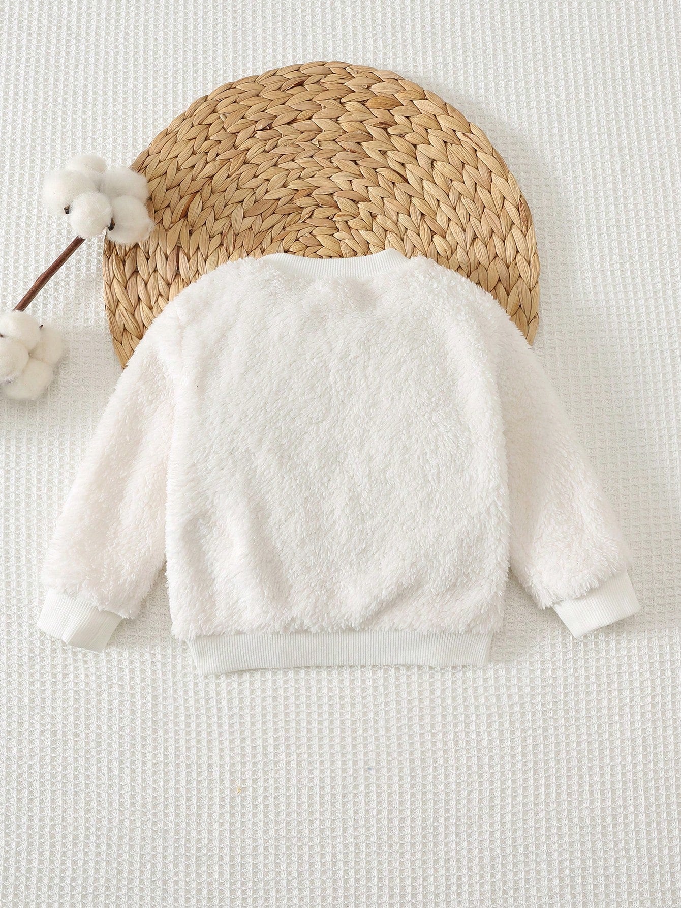 Cozy Pixies Baby Girl Heart Pattern Fleece Lined Thick Crew Neck Long Sleeve Pullover Sweatshirt, Comfortable Versatile Fashionable Casual Cute Minimalist Basic Style, Suitable For Indoor, Outdoor Lei