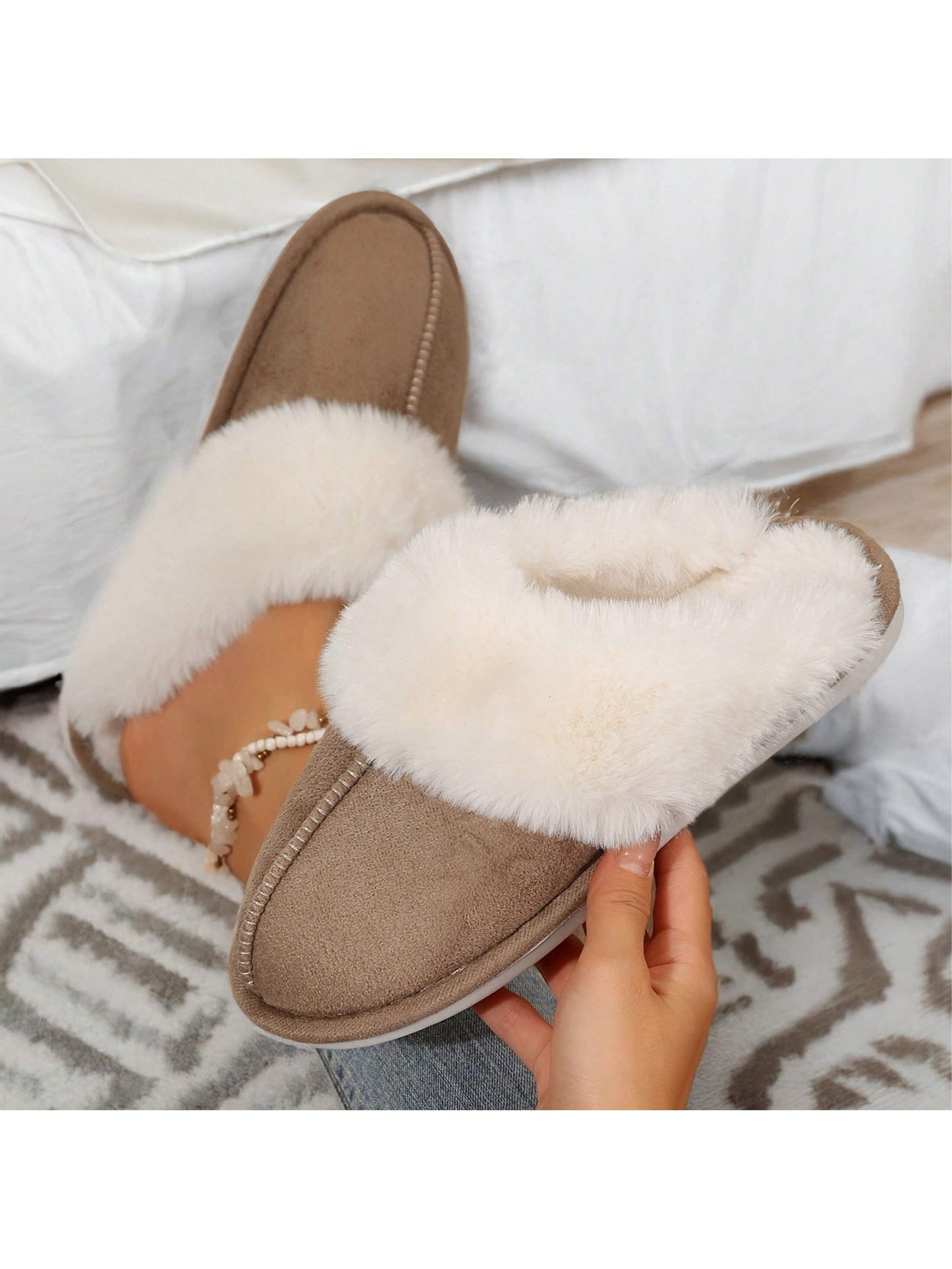 Cozy Women's Slip-On Moccasins With Non-Slip Platform - Ideal For Winter Home Comfort In Soft Plush Fleece Warm House Slippers Women Shoes