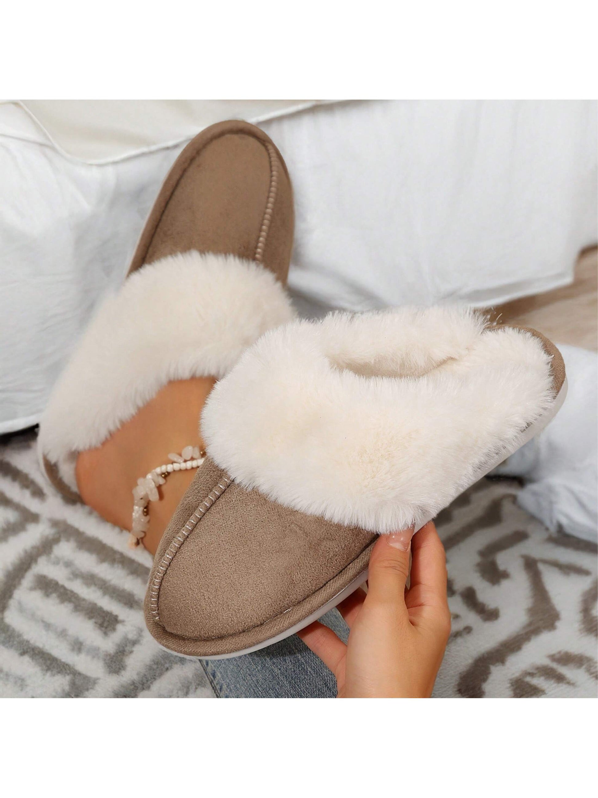 Cozy Women's Slip-On Moccasins With Non-Slip Platform - Ideal For Winter Home Comfort In Soft Plush Fleece Warm House Slippers Women Shoes