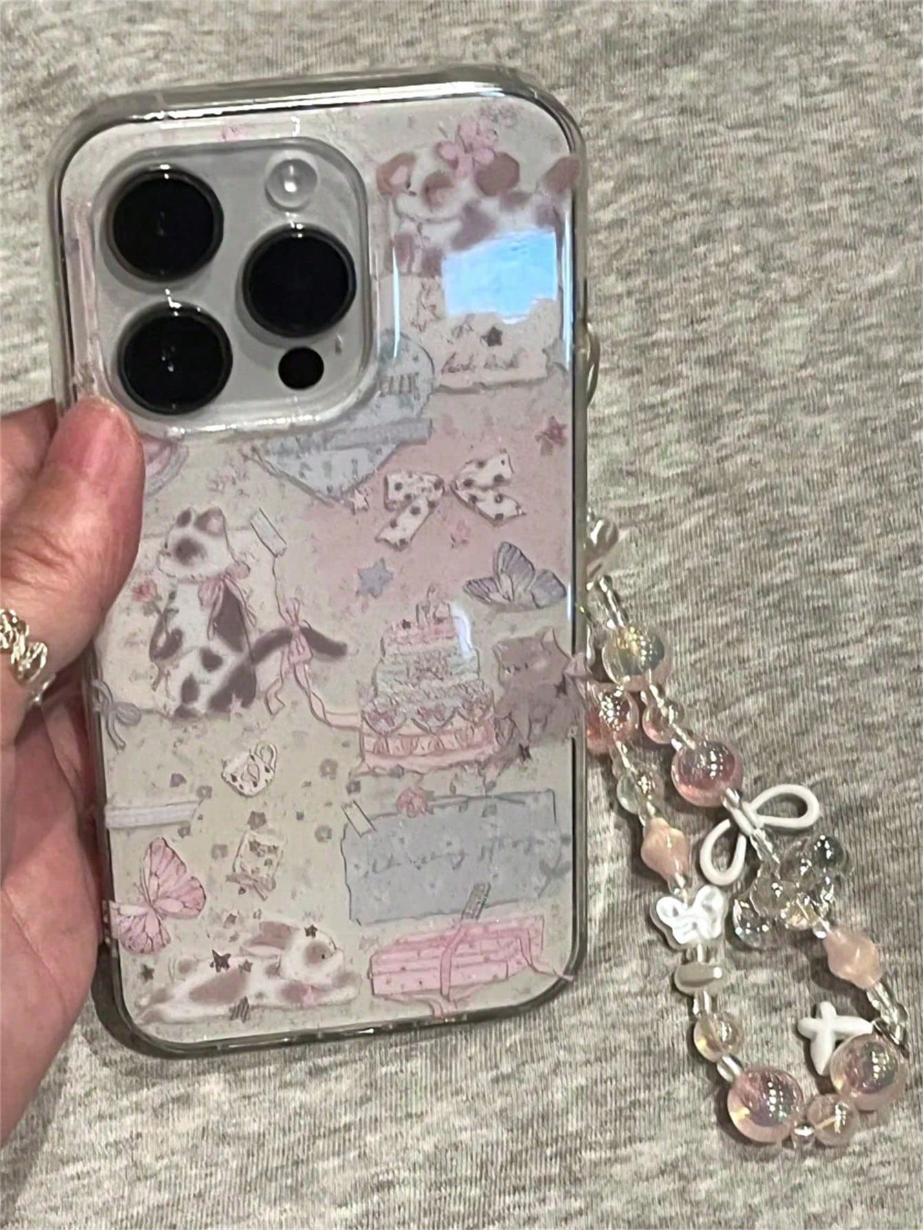 Cute Cat Element Fashion Phone Case Cute Cartoon Cake Bow Cat Bracelet Phone Case, Compatible With IPhone 17 Pro Max, 17 Pro, 17, 16 Pro Max, 15, 14 Pro, 13, 12, 11, Exquisite Back Cover Spring Birthd