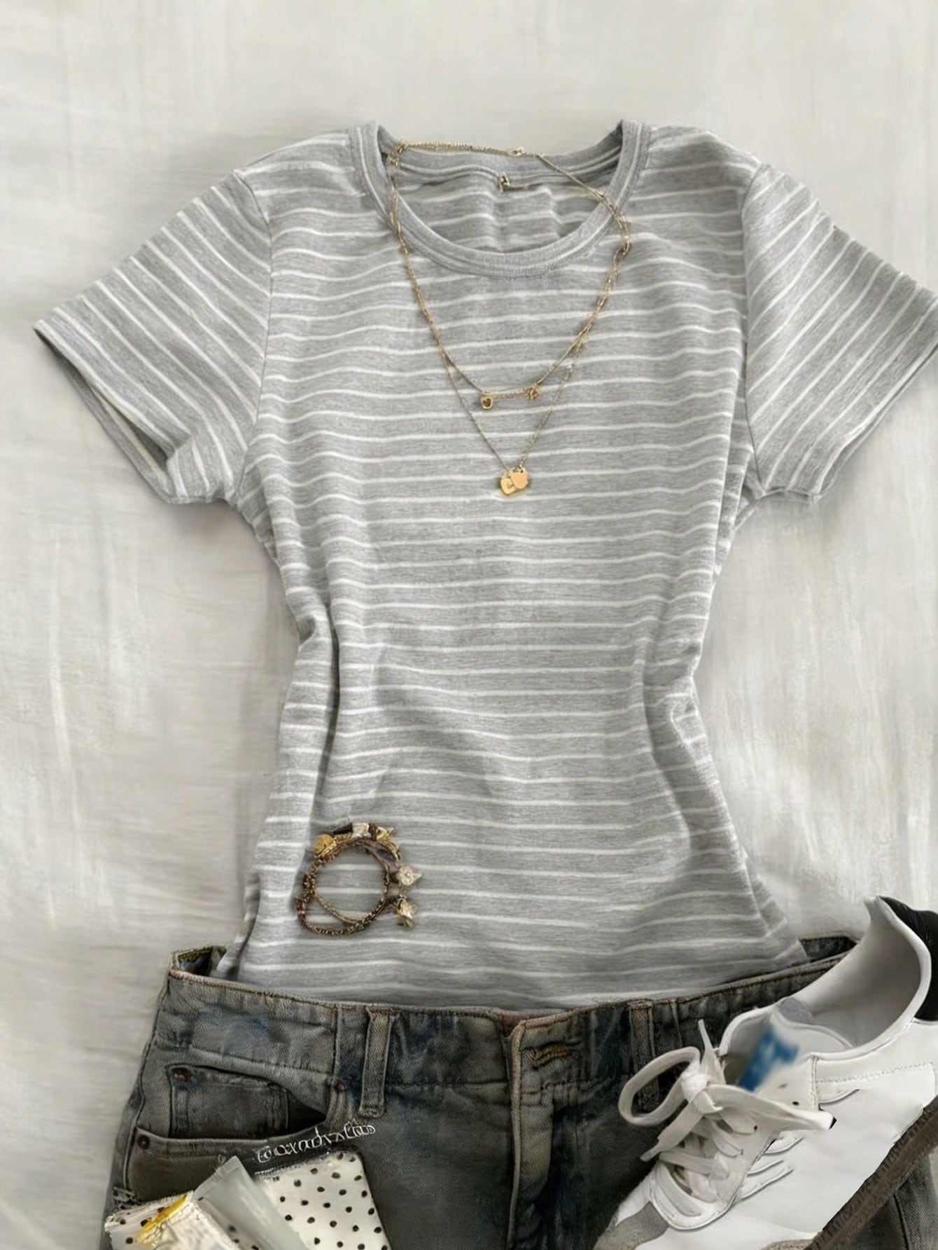 DAZY Solid Color Round Neck Fitted Short Sleeve Women's T-Shirt Summer