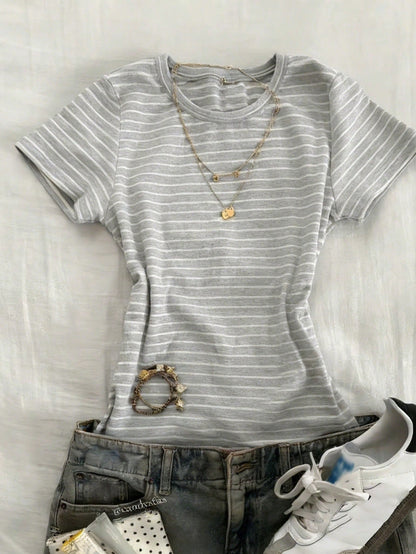 DAZY Solid Color Round Neck Fitted Short Sleeve Women's T-Shirt Summer