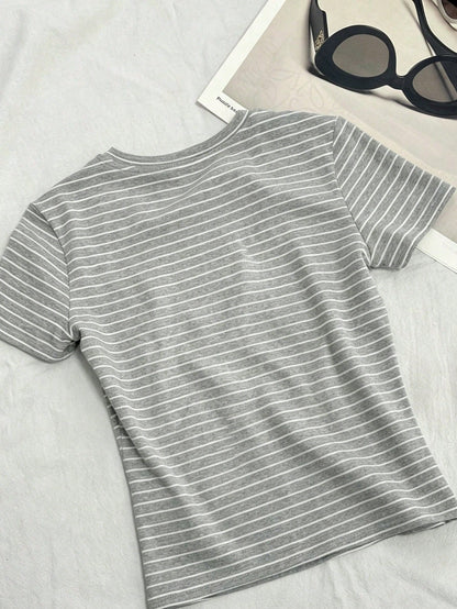 DAZY Solid Color Round Neck Fitted Short Sleeve Women's T-Shirt Summer