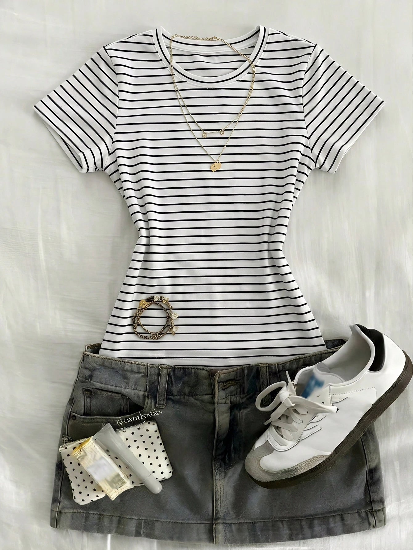DAZY Solid Color Round Neck Fitted Short Sleeve Women's T-Shirt Summer