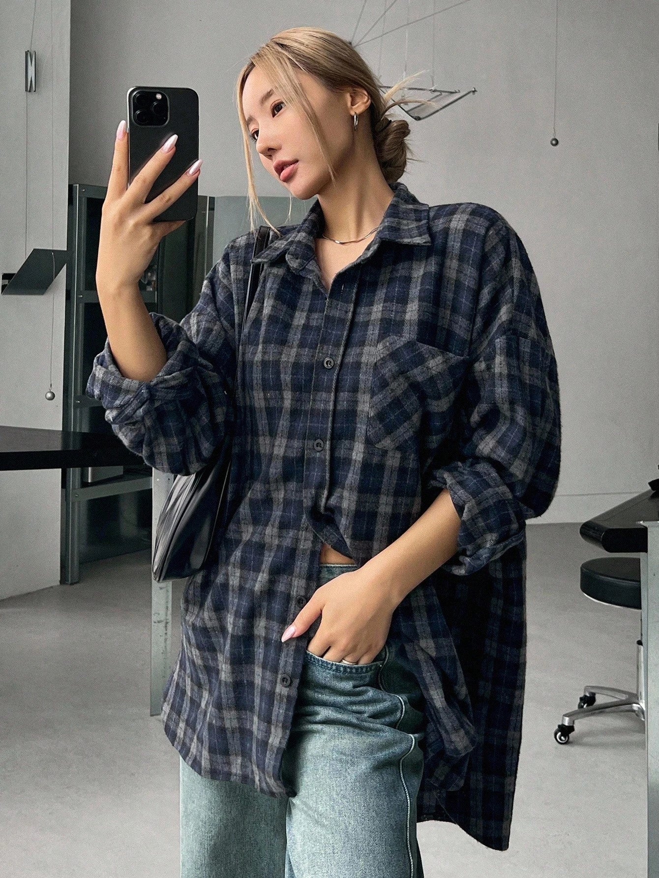 DAZY Women's Loose Plaid Casual School Uniform Shirt