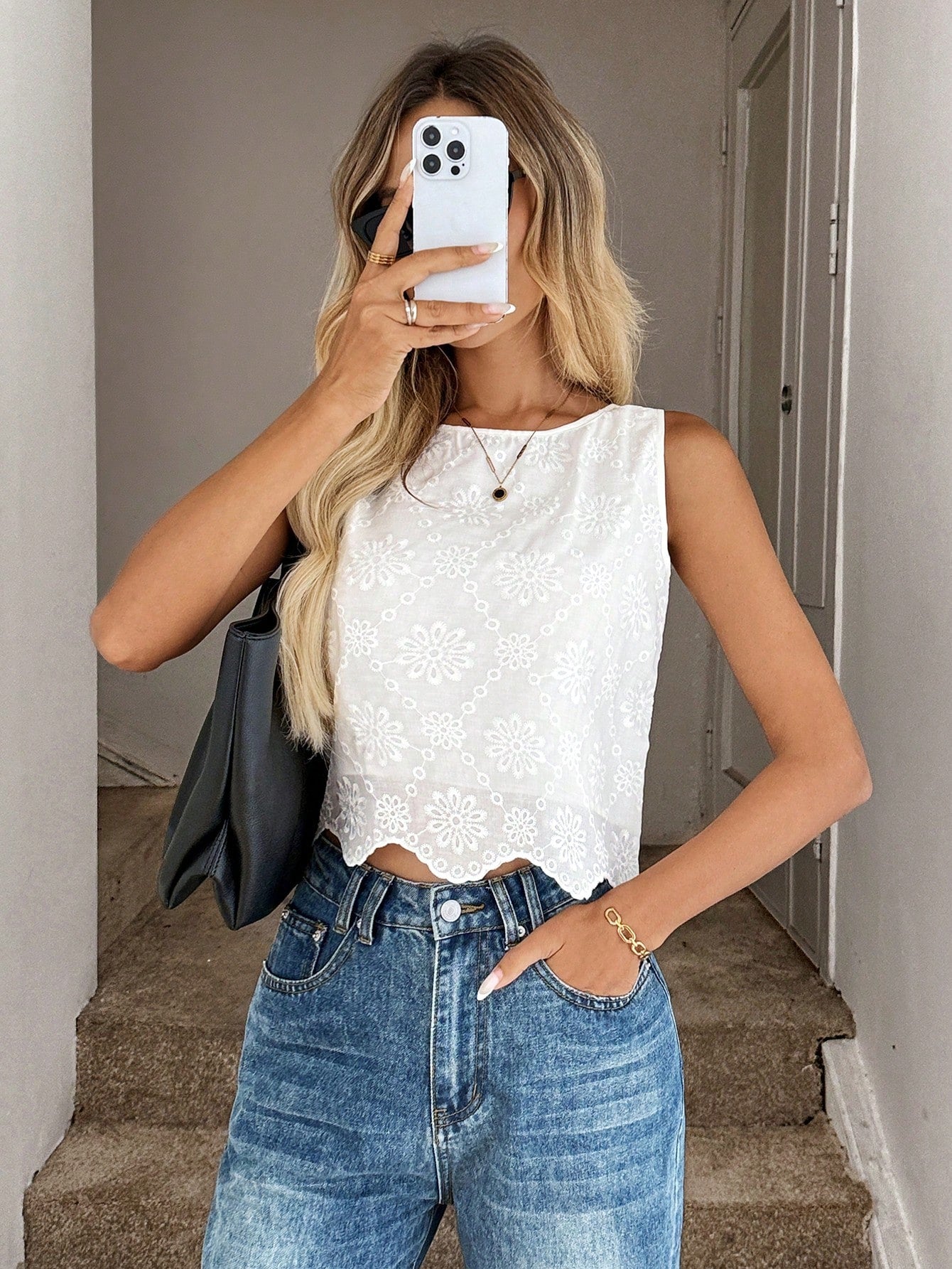 Easowa Casual Women Embroidery Decor Round Neck Sleeveless Short Blouse, For Vacation Funny Cute Summer Top Woman Ibiza