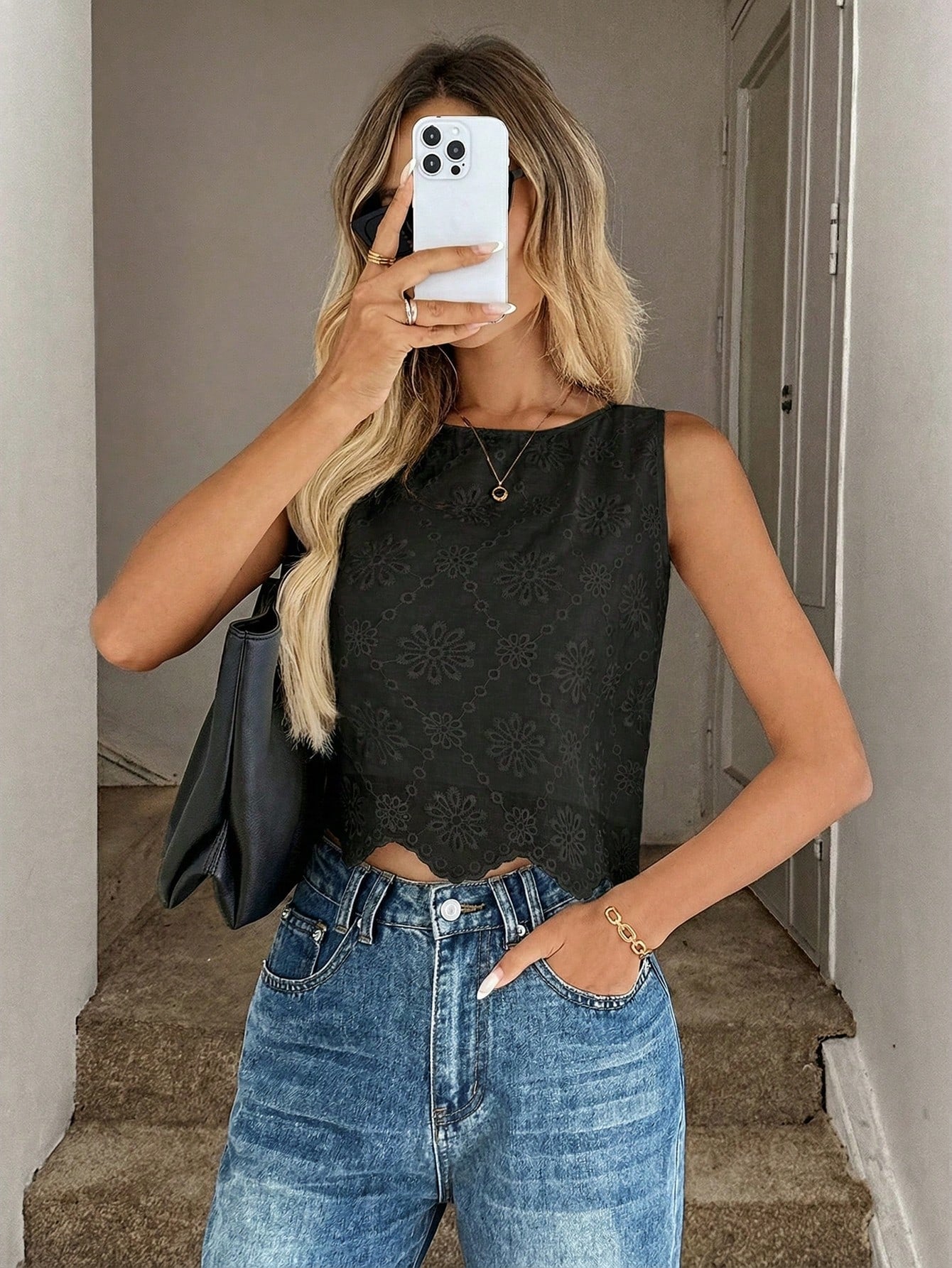 Easowa Casual Women Embroidery Decor Round Neck Sleeveless Short Blouse, For Vacation Funny Cute Summer Top Woman Ibiza