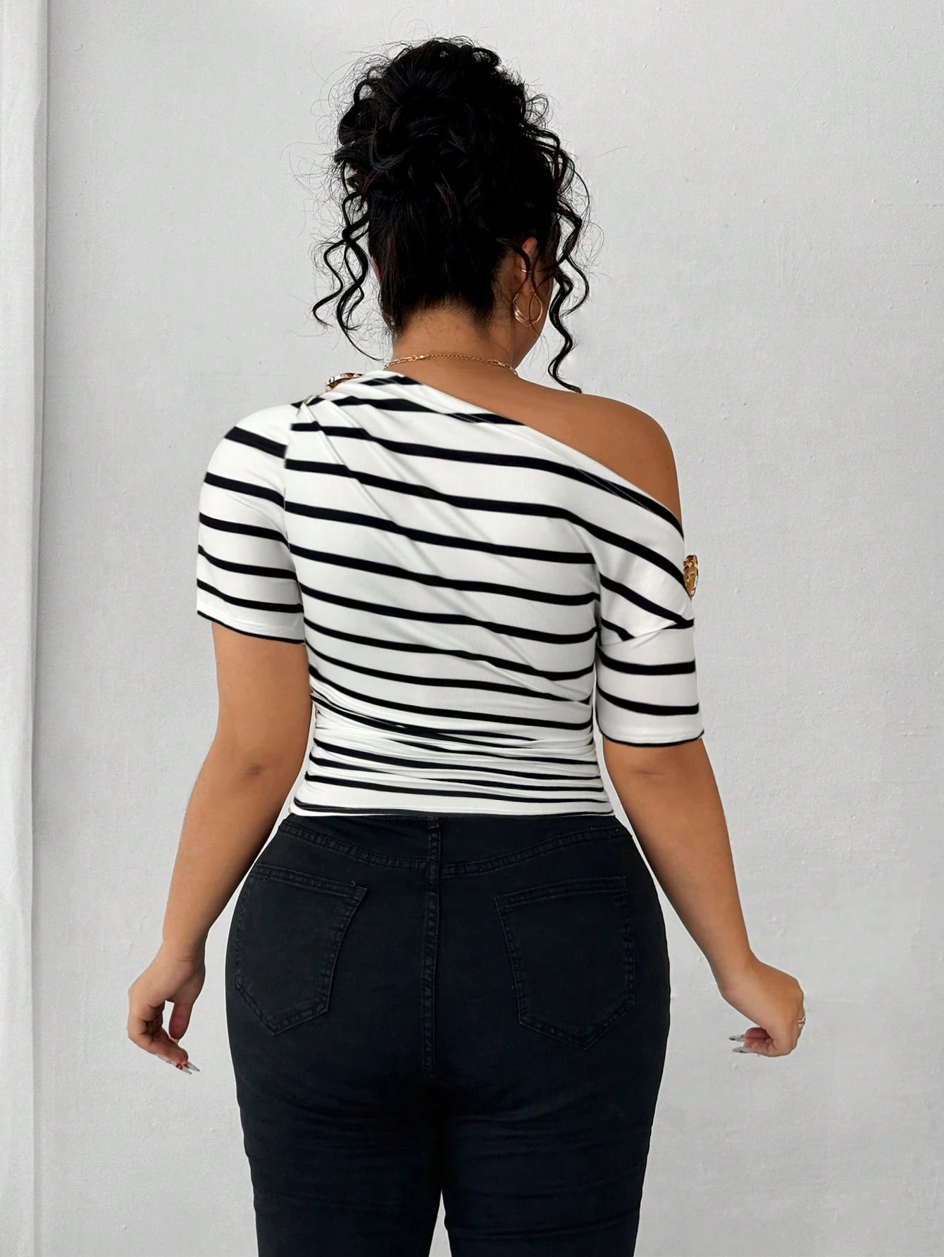 Elenzga Plus Size Women Elegant Versatile Personalized Fashion Casual Commute Cold Shoulder Top