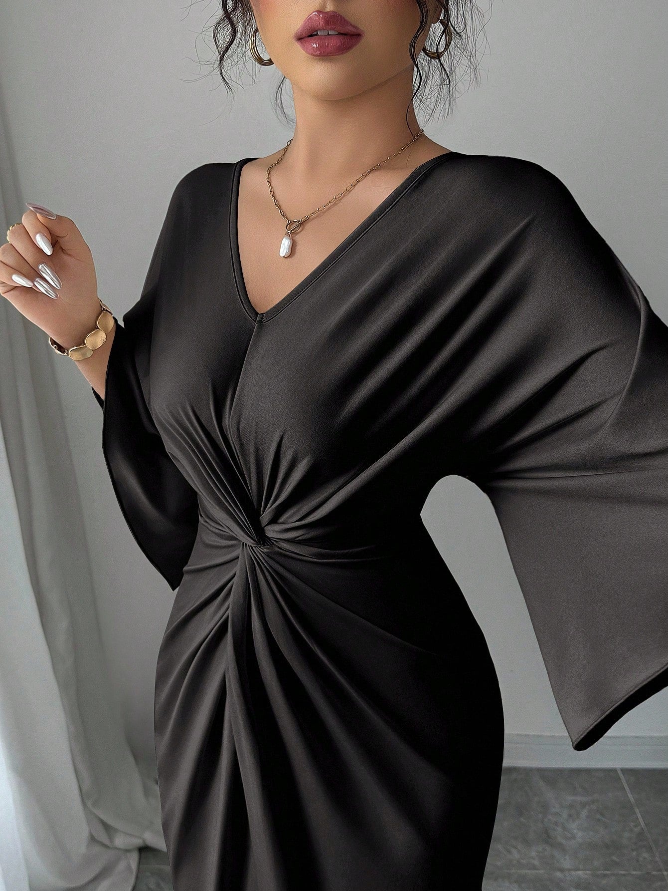 Elenzga Women's Elegant Knitted V-Neck Twist Design Batwing Sleeve Mid-Length Dress Formal Black Winter