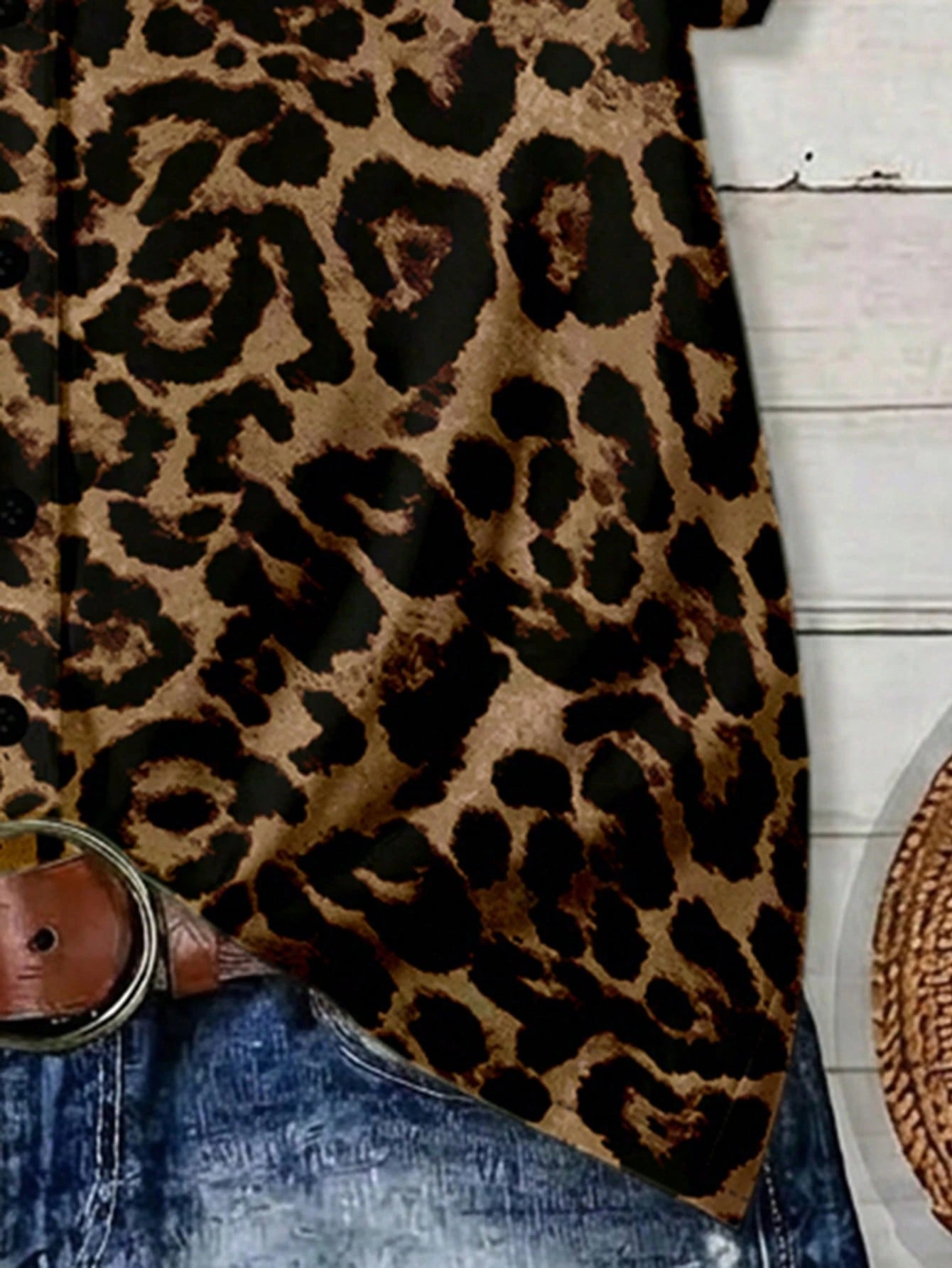 EMERY ROSE Mother's Day Vacation Style Plus Size Women's Loose Fit V-Neck Double Ruffle Cap Sleeve Leopard Print Shirt, Suitable For Summer