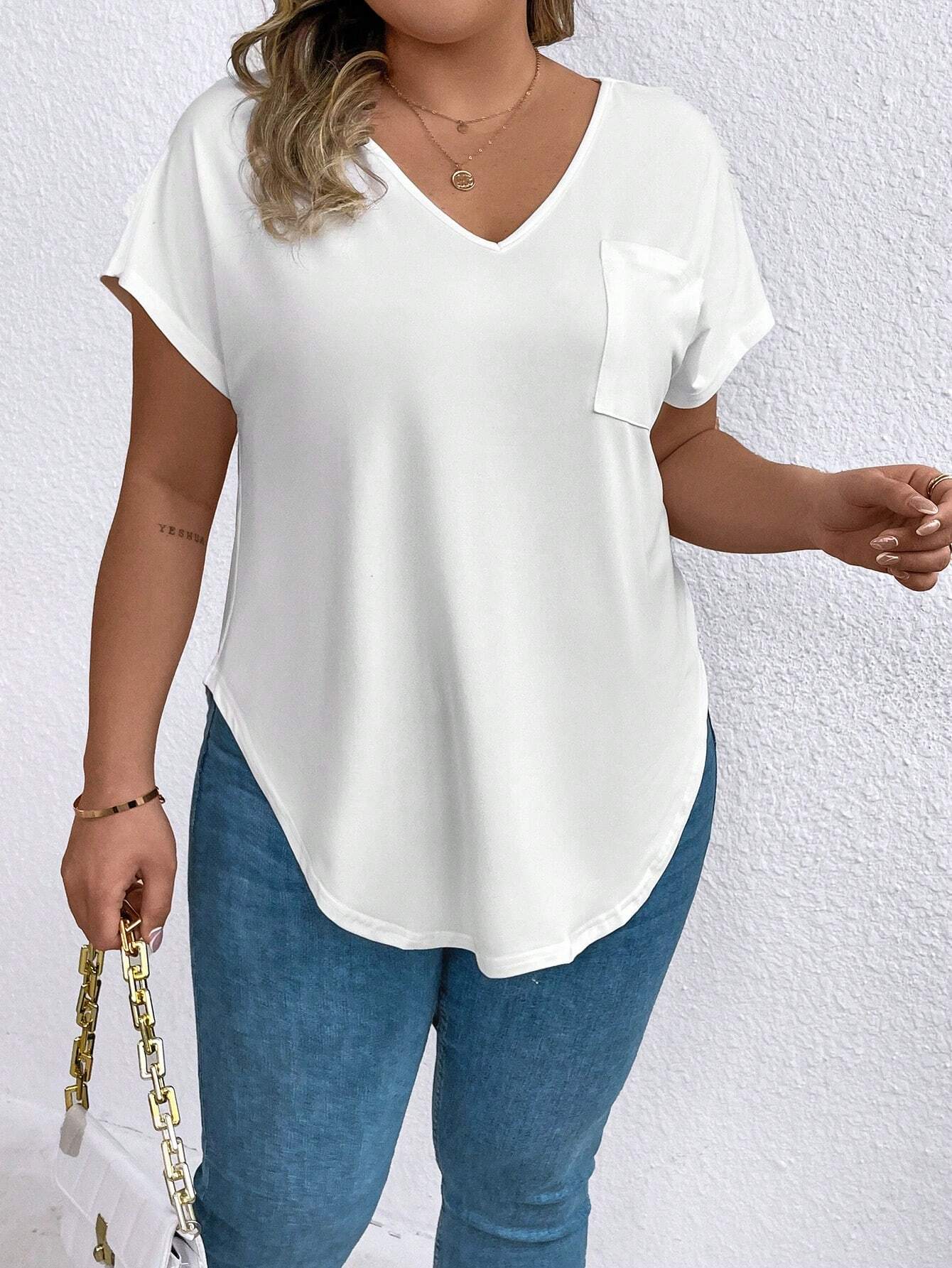 EMERY ROSE Plus Size Solid Color V-Neck Short Sleeve Casual T-Shirt