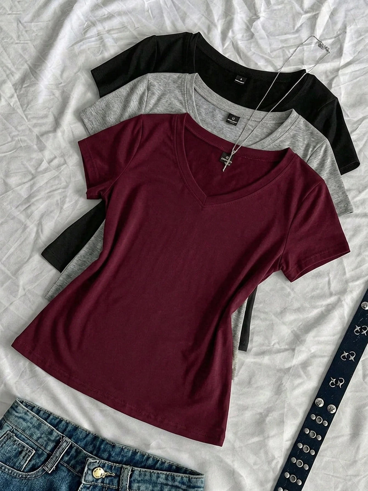 EZwear 3pcs Women's Summer V-Neck Fitted T-Shirts, Punk Subculture Anime Solid Color Basic V-Neck Short Sleeve Slim Fit T-Shirts