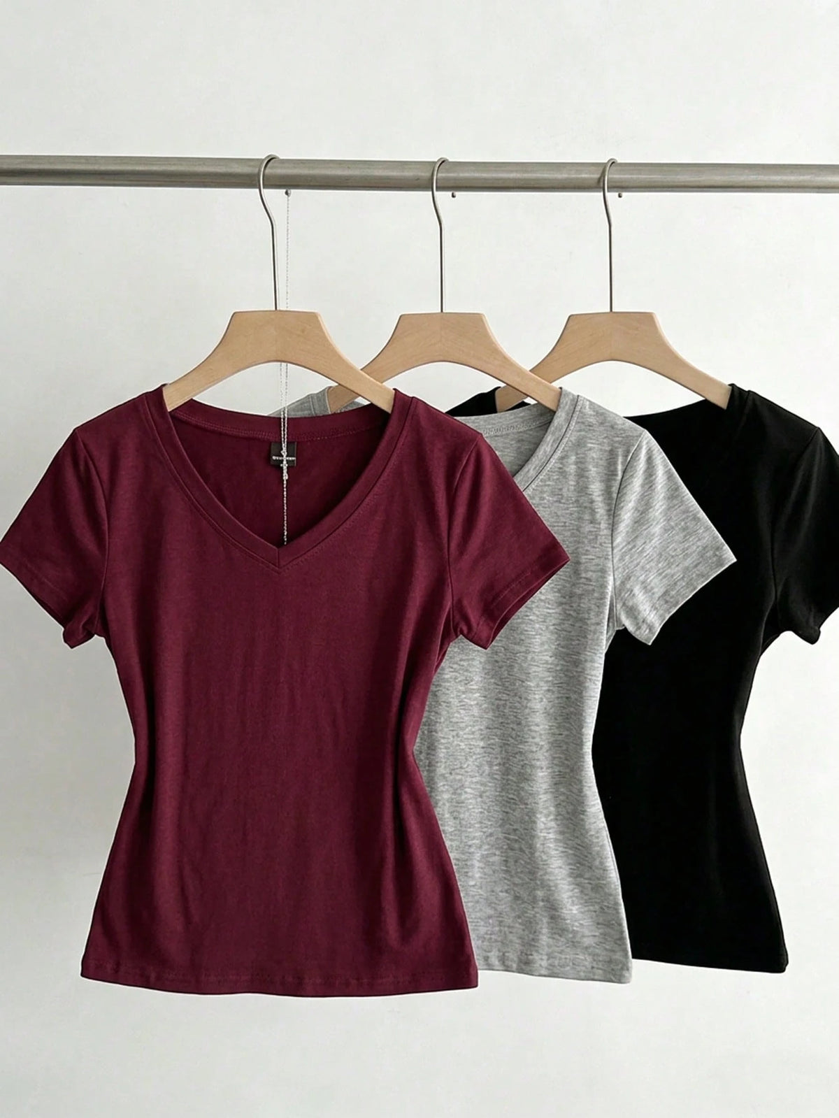 EZwear 3pcs Women's Summer V-Neck Fitted T-Shirts, Punk Subculture Anime Solid Color Basic V-Neck Short Sleeve Slim Fit T-Shirts