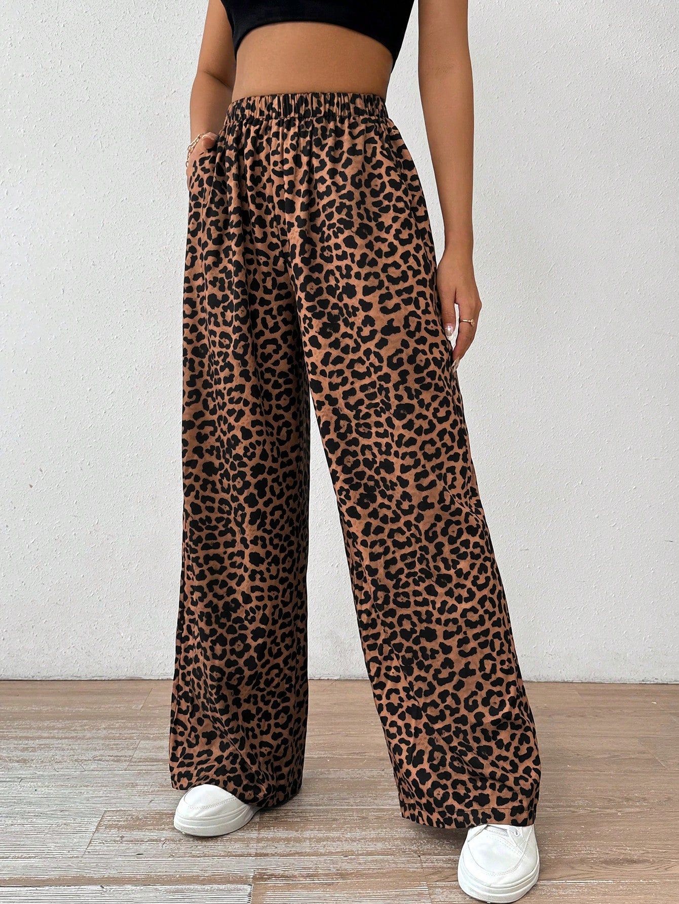 EZwear Women Elastic Waist Wide-Leg Leopard Print Loose Pants