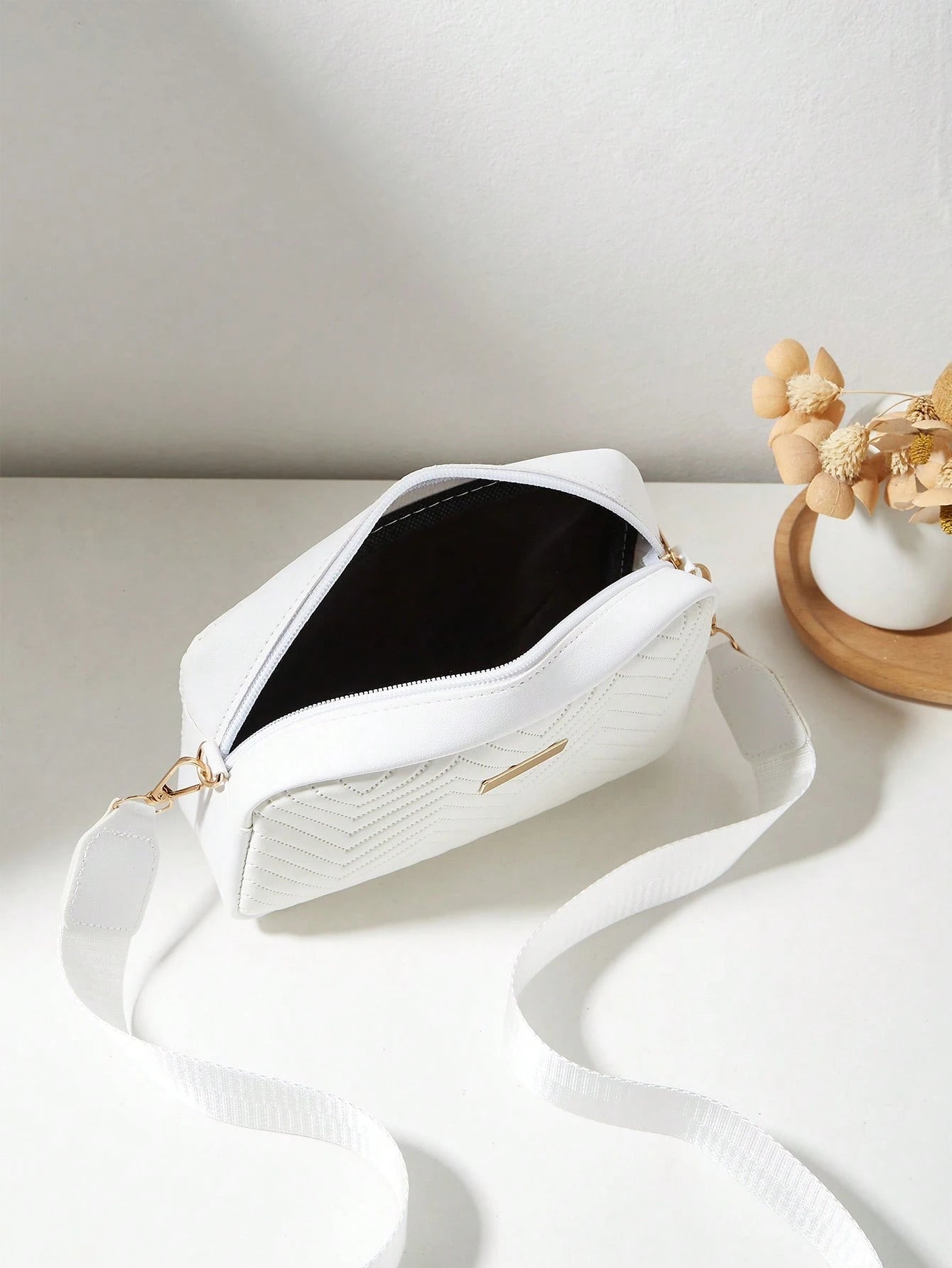 Fashionable & Minimalist Girls' Comfortable Coin Purse Crossbody Bag, Detachable Strap, Quality Feel, Exquisite Metal Decoration, Classic Design, Niche & Versatile