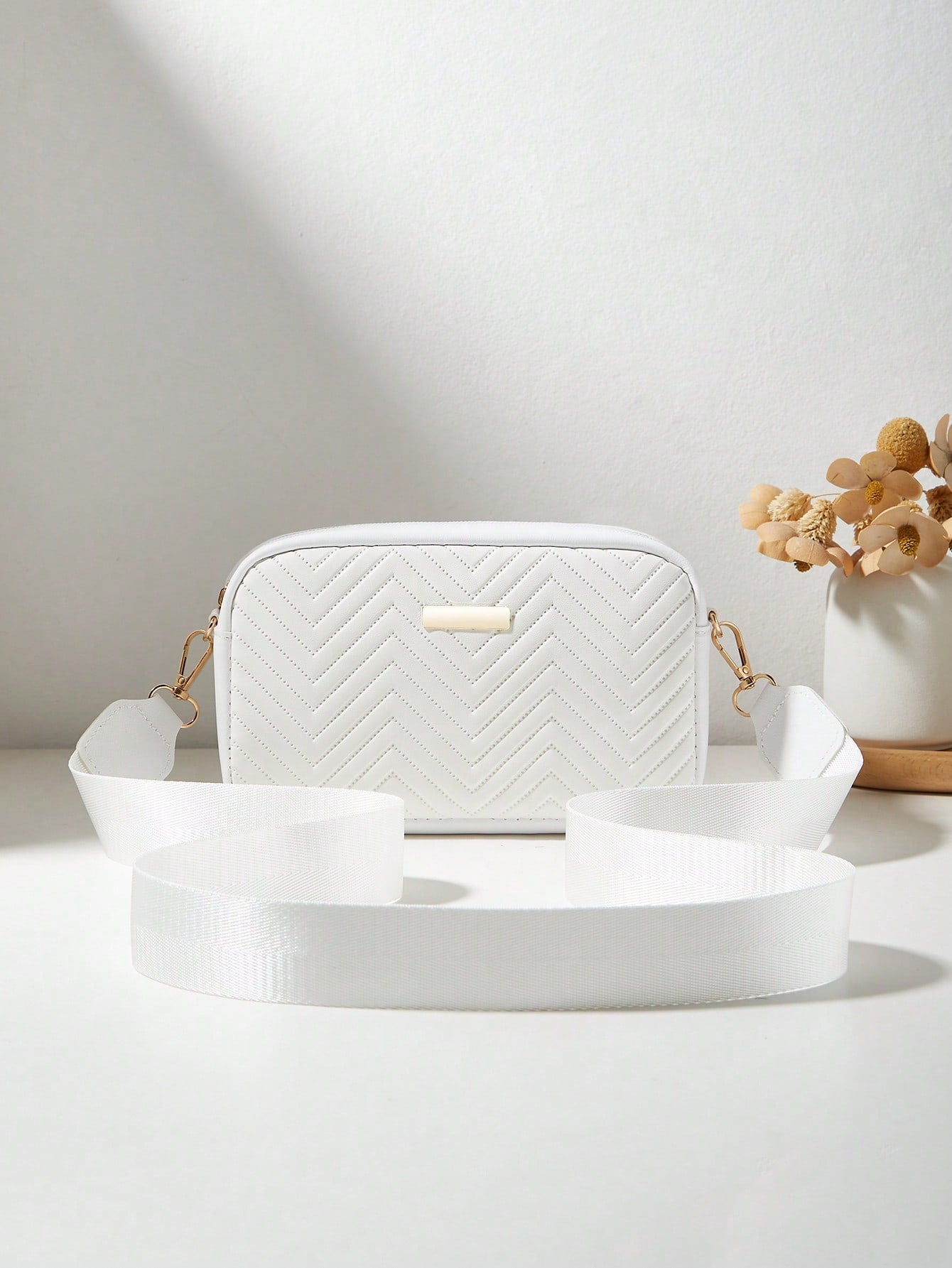 Fashionable & Minimalist Girls' Comfortable Coin Purse Crossbody Bag, Detachable Strap, Quality Feel, Exquisite Metal Decoration, Classic Design, Niche & Versatile