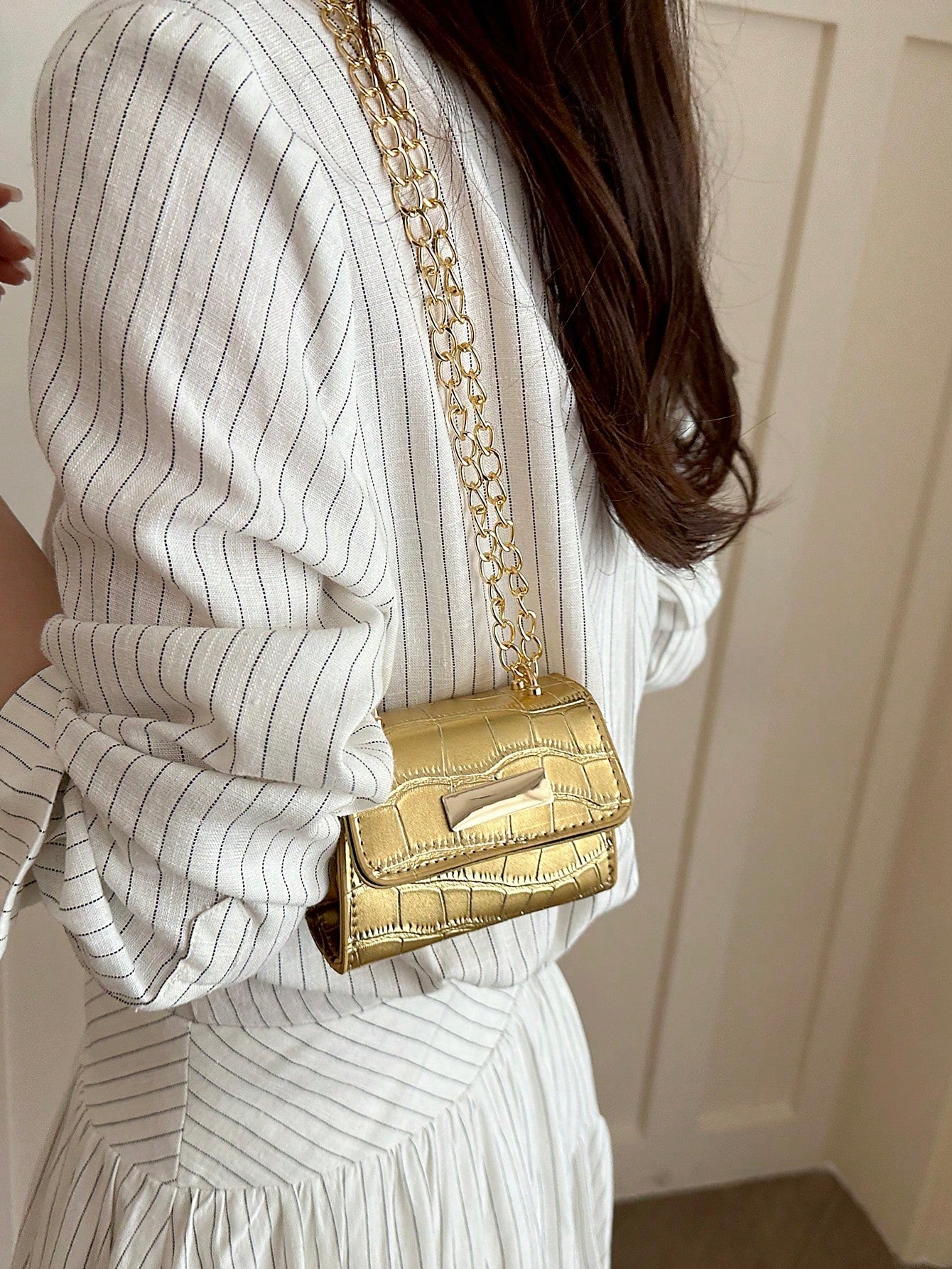 Fashionable Ultra Mini Crocodile Embossed Flap Shoulder Bag, Crossbody Bag, Metal Hardware Decoration, Metal Chain Strap, Suitable For Women Shopping, Dating, Gifts And Daily Use