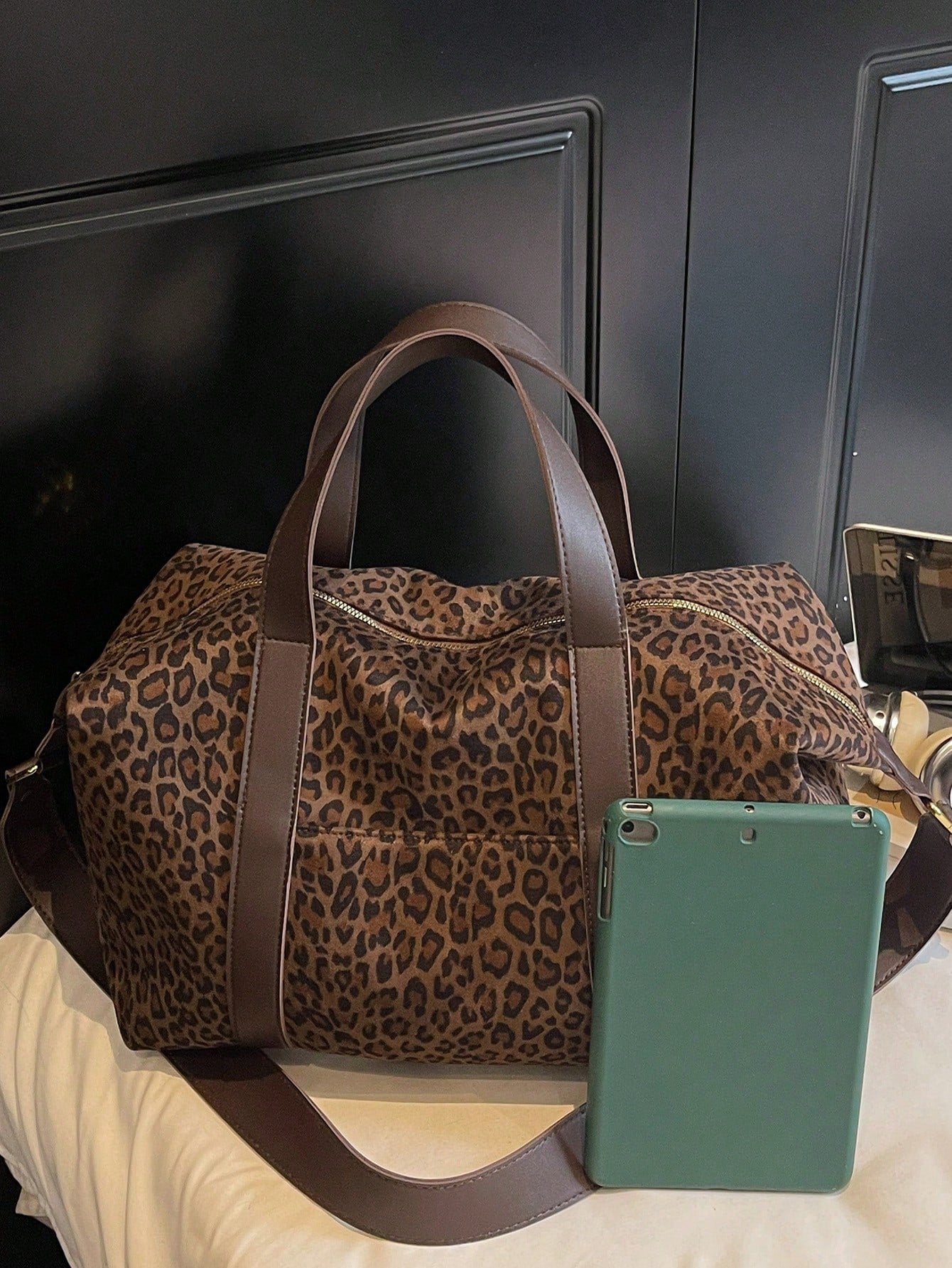 Fashionable Velvet Leopard Print Leather Handbag, Large Capacity, Travel Bag, Gym Bag, Duffle Bag, Portable, Lightweight, Durable, Stylish, For Home