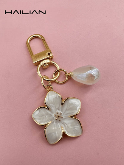 HAILIAN 1pc Alloy Material Sakura Flower Keyring, Lightweight And Ethereal Sakura Design With Multicolor Pearls, Suitable For Women As Daily Handbag, Travel, Beach Accessory, Couple Birthday, Holiday