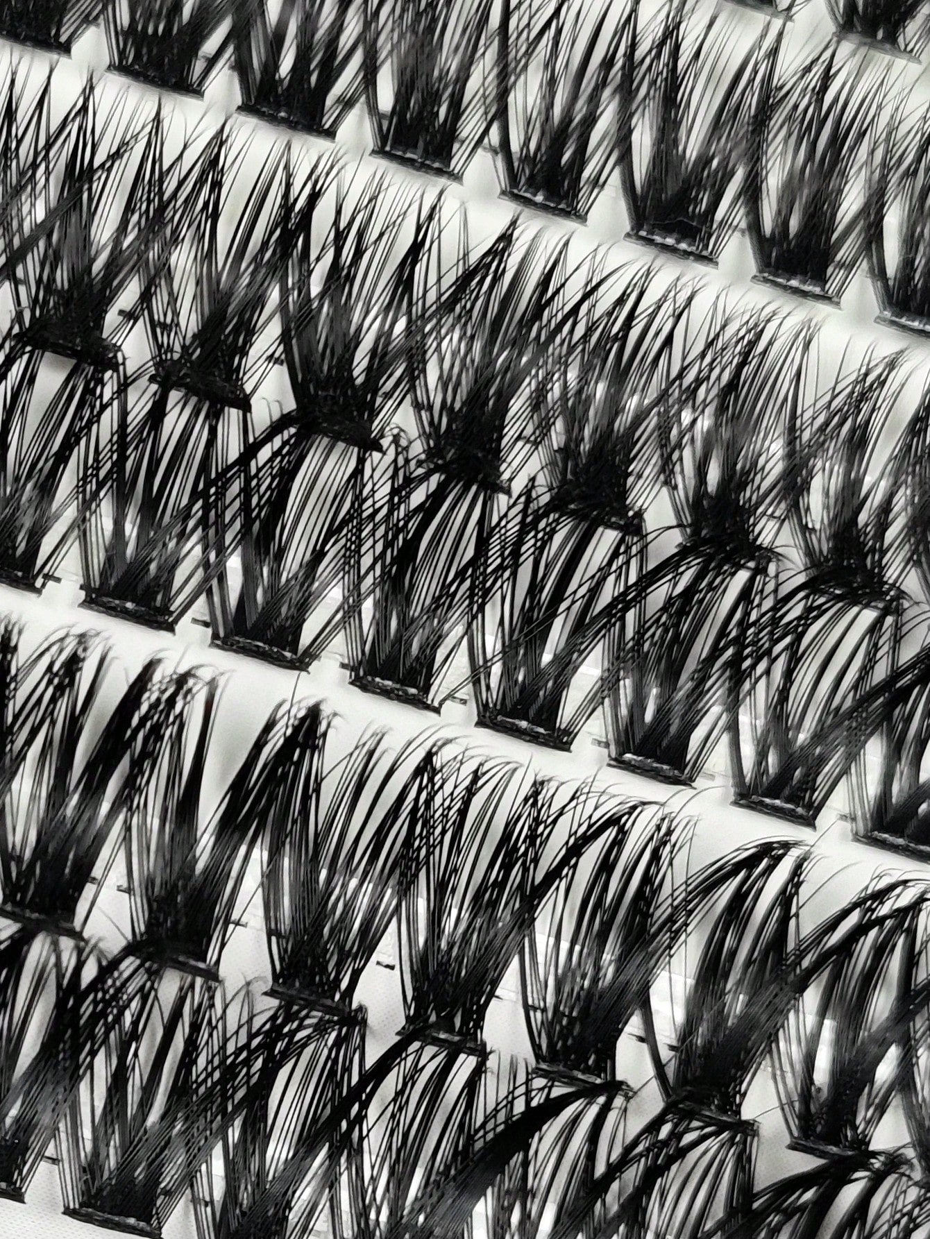 Hinarin 640pcs DIY D Curl Lash Book 30D 40D 50D 60D Super Curl Eyelash Extension Multi-Style Eye Makeup For Beginners 8-16mm Mixed Lengths Natural Cluster Fluffy Dense Mixed Styles Reusable