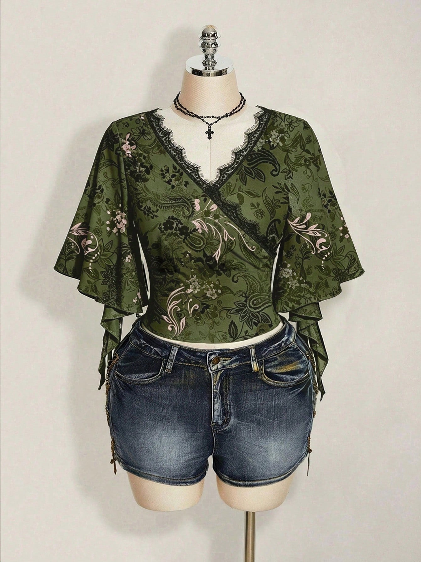 ICON Patterned Print Plus Size T-Shirt, Suitable For Music Festival