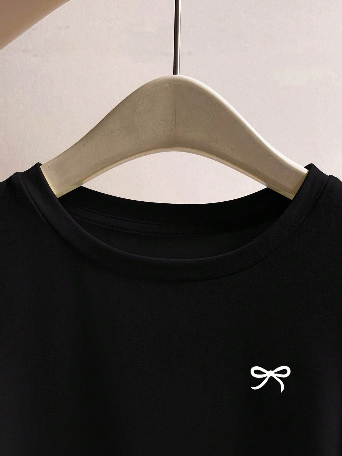 INAWLY Women's Round Neck Black Long Sleeve Bow Printed Casual T-Shirt
