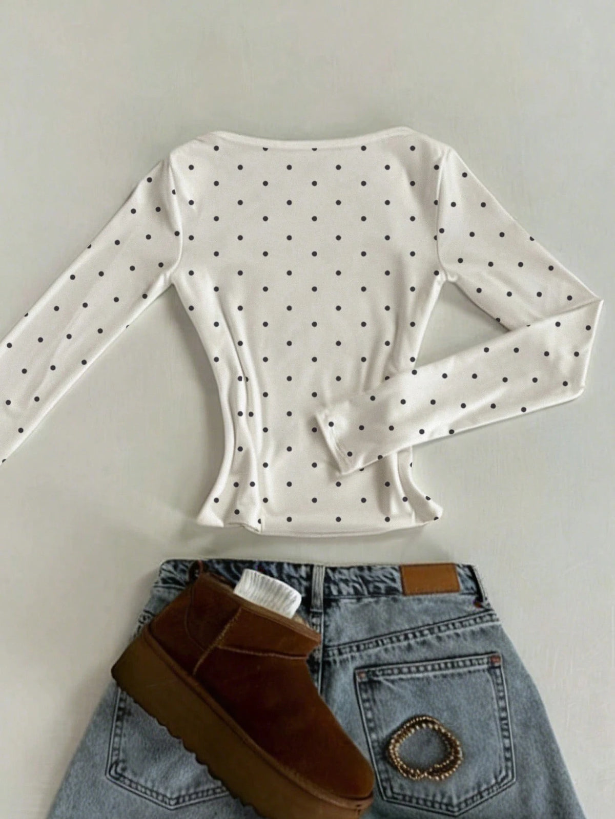 IslaSuriya Minimalist White Black Polka Dots Square Neck Slim-Fit Long-Sleeve T-Shirt,Cute Everyday Casual Top Fall Winter,Mother's Day Gift Sisters,Mom