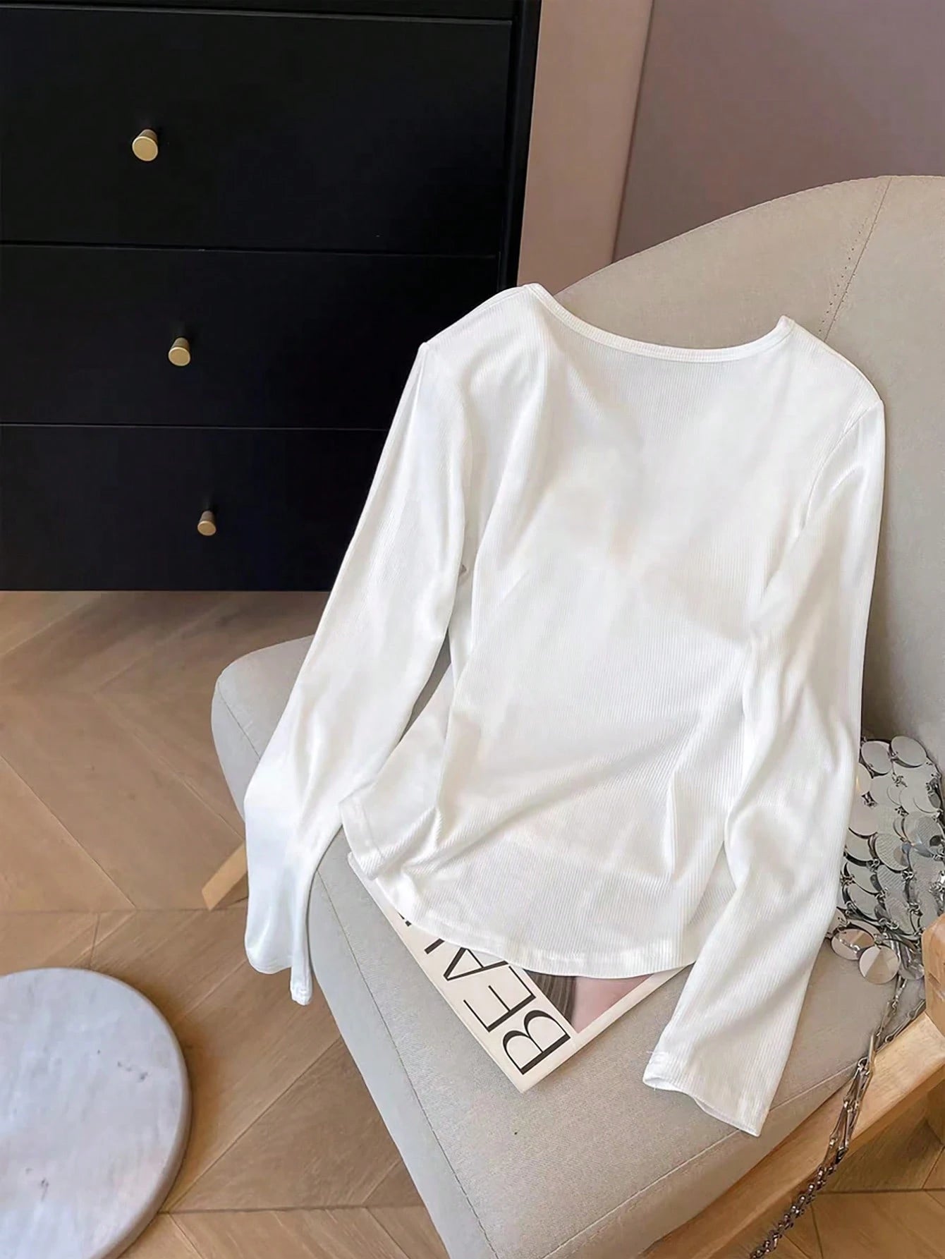 IslaSuriya Women's Solid Color Button Decor Casual Scoop Neck Long Sleeve T-Shirt
