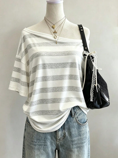 Lalippa Striped Digital Print Fashion Minimalist Women's Round Neck T-Shirt, Gift For Friends