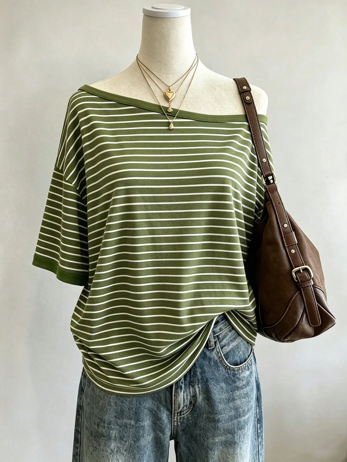 Lalippa Striped Digital Print Fashion Minimalist Women's Round Neck T-Shirt, Gift For Friends