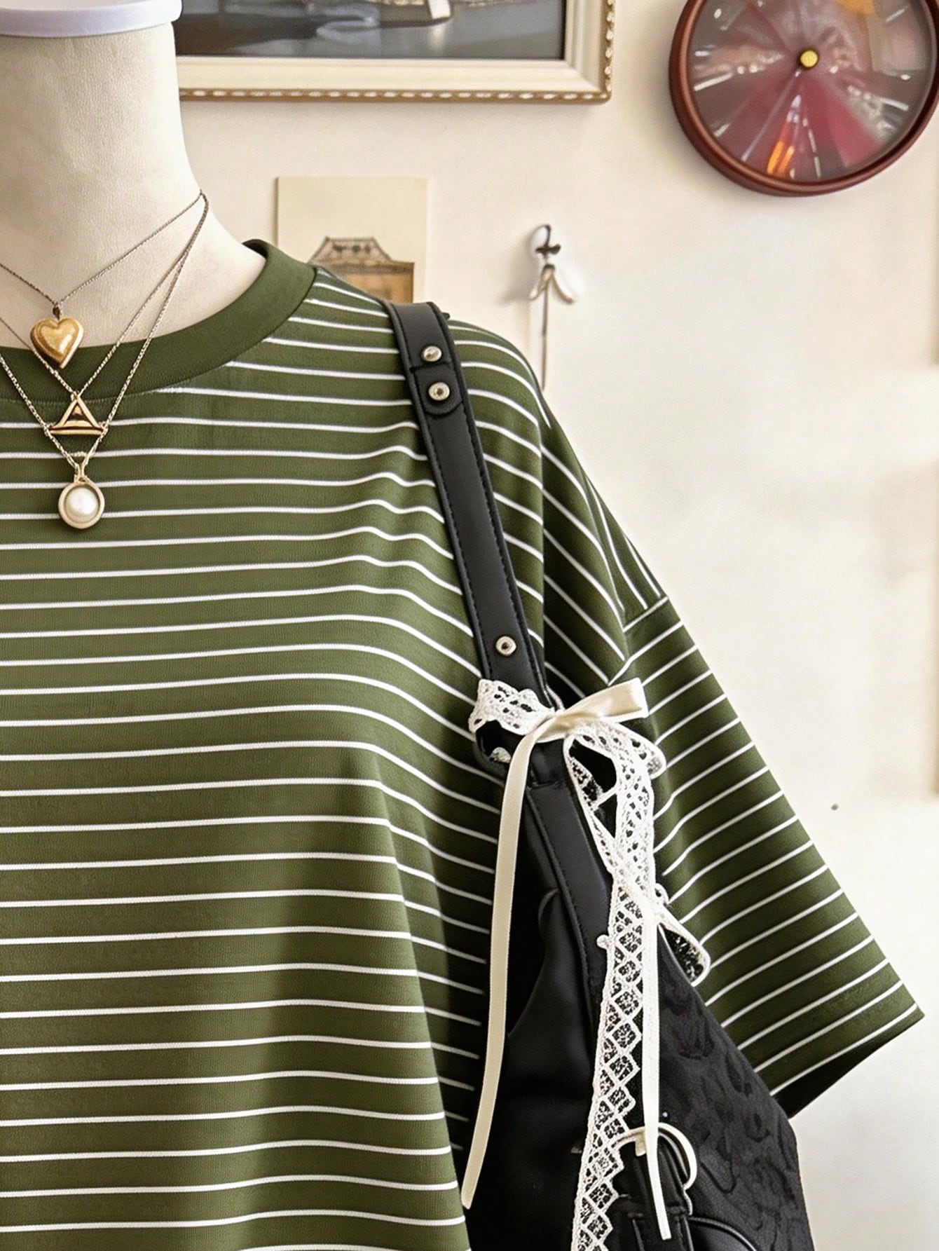 Lalippa Striped Digital Print Fashionable Minimalist Plus Size Women Long Loose Round Neck T-Shirt, Gift For Friends