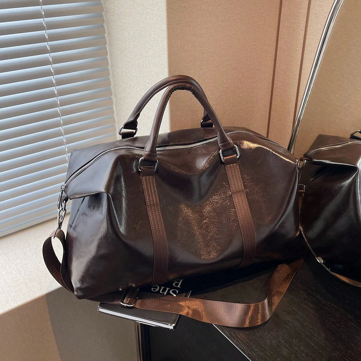Large Capacity Travel Duffel Bag, Unisex Garment Handbag Luggage Tote Shoulder Bag For Sports Gym Fitness Bag For School School Accessories School Stuff
