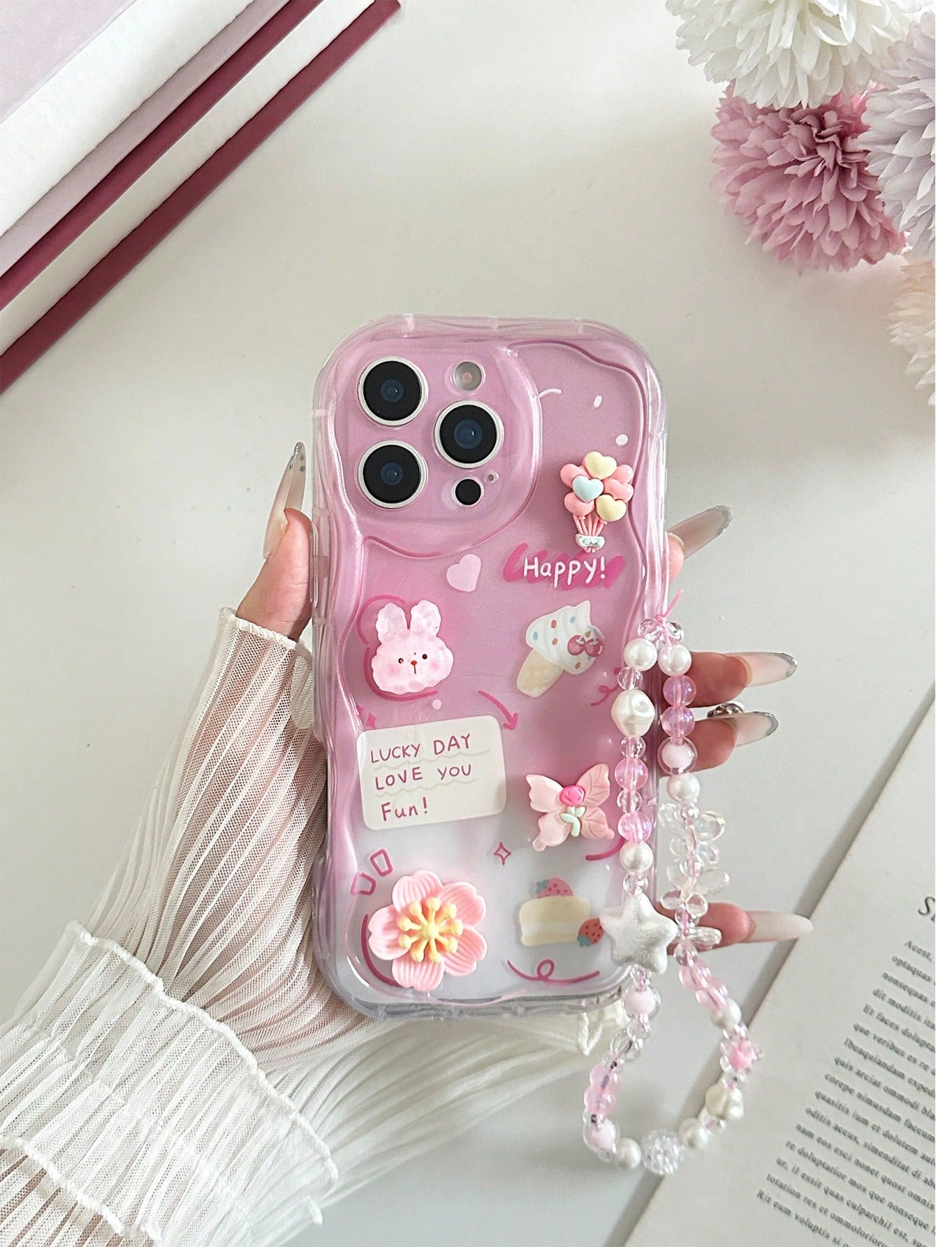 Large Flower Applique Painted Flat Print Cream Wavy Edge With Bracelet Simple Anti-Drop Thickened Phone Protective Case Suitable For Ip 17/Ip 17pro/Ip 17promax/Iphone16 XR/7/8 Iphone15Promax/12PROMAX