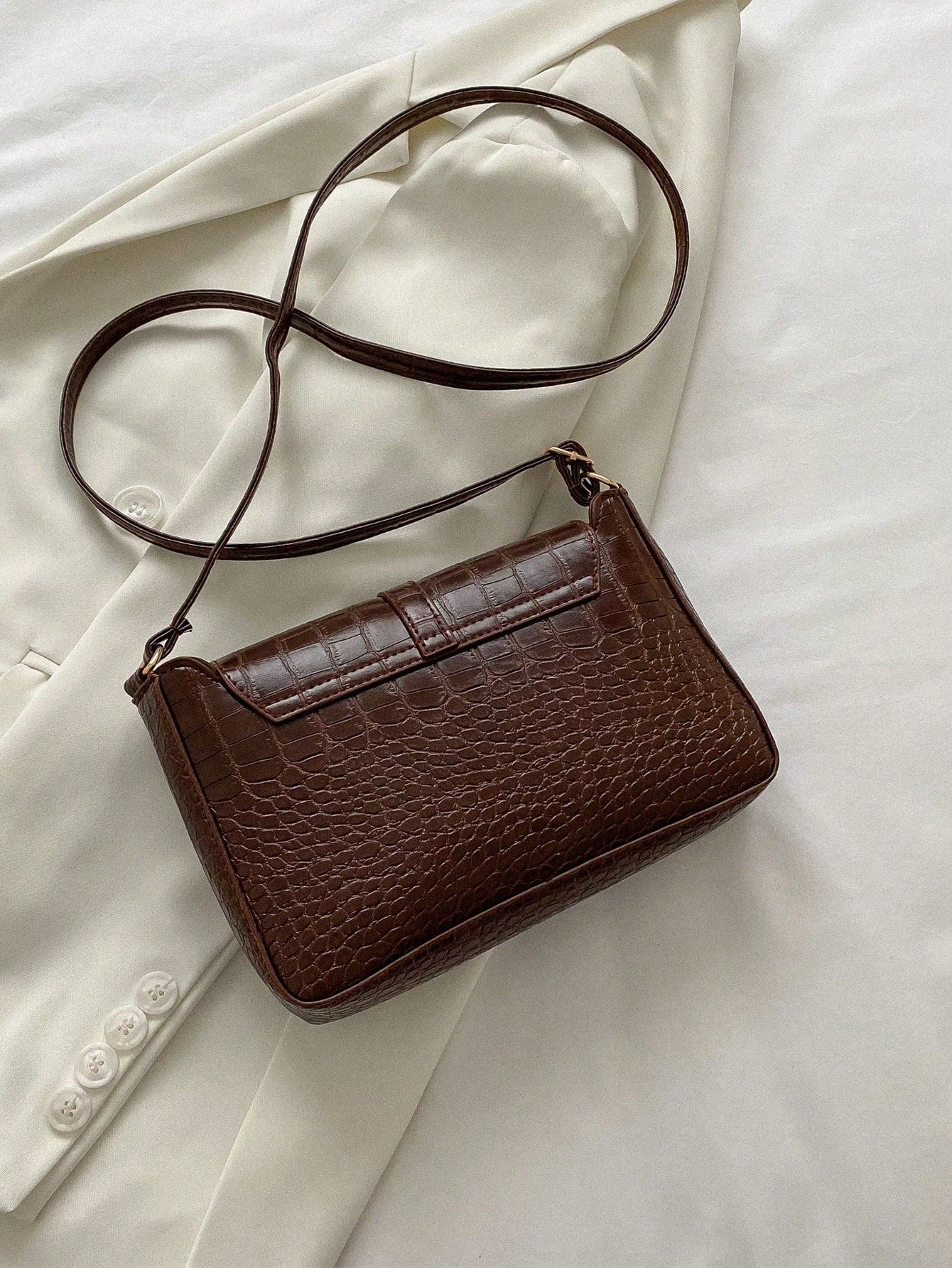 Livesso Women's Fashion Casual Versatile Solid Color PU Leather Belt Decor Crossbody Bag