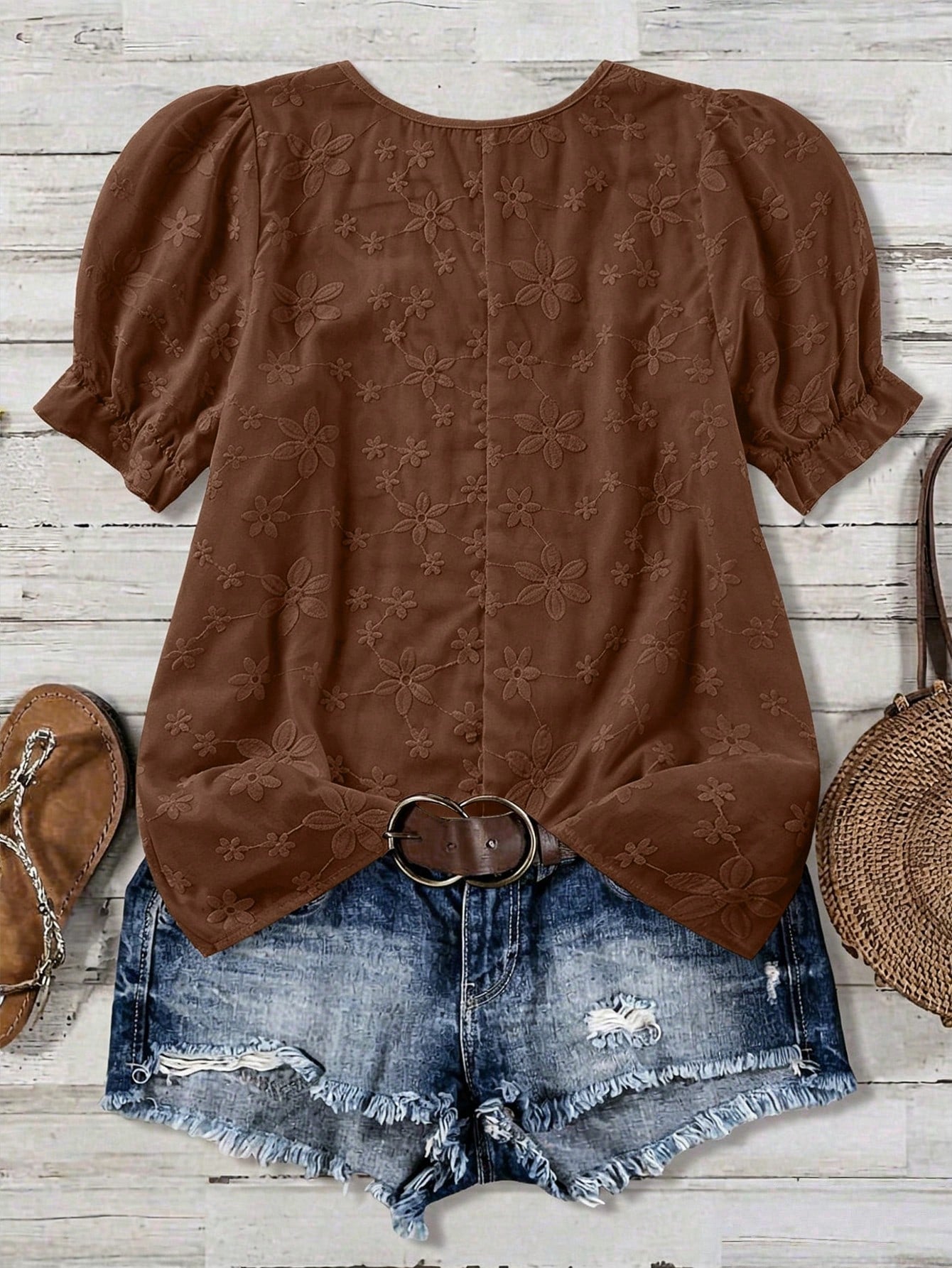 LUNE Plus Size Women Floral Embroidery Pattern Casual Versatile Daily Wear Shirt