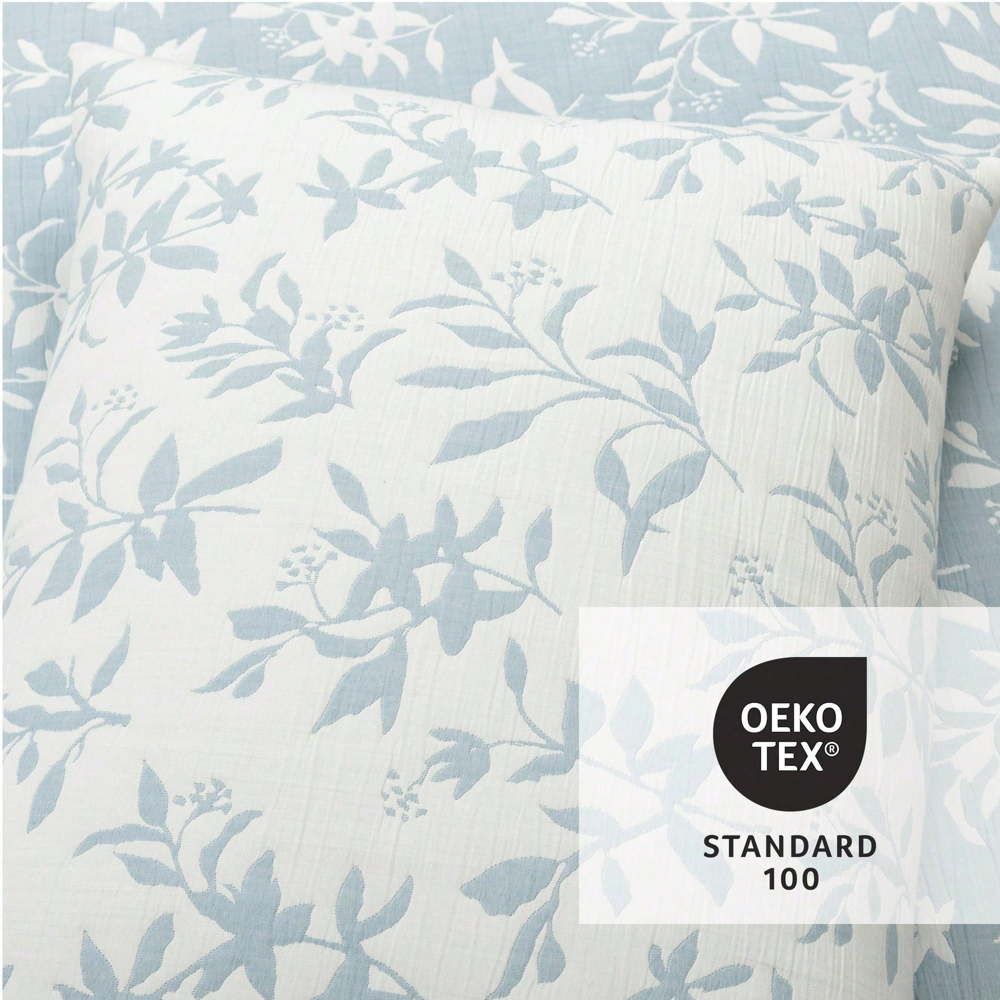 LUSH DECOR Floral Jacquard Reversible Soft Matelassé Quilt Blue 3Pc Set King/Cal King Halloween-Fall Decor-Room Decor