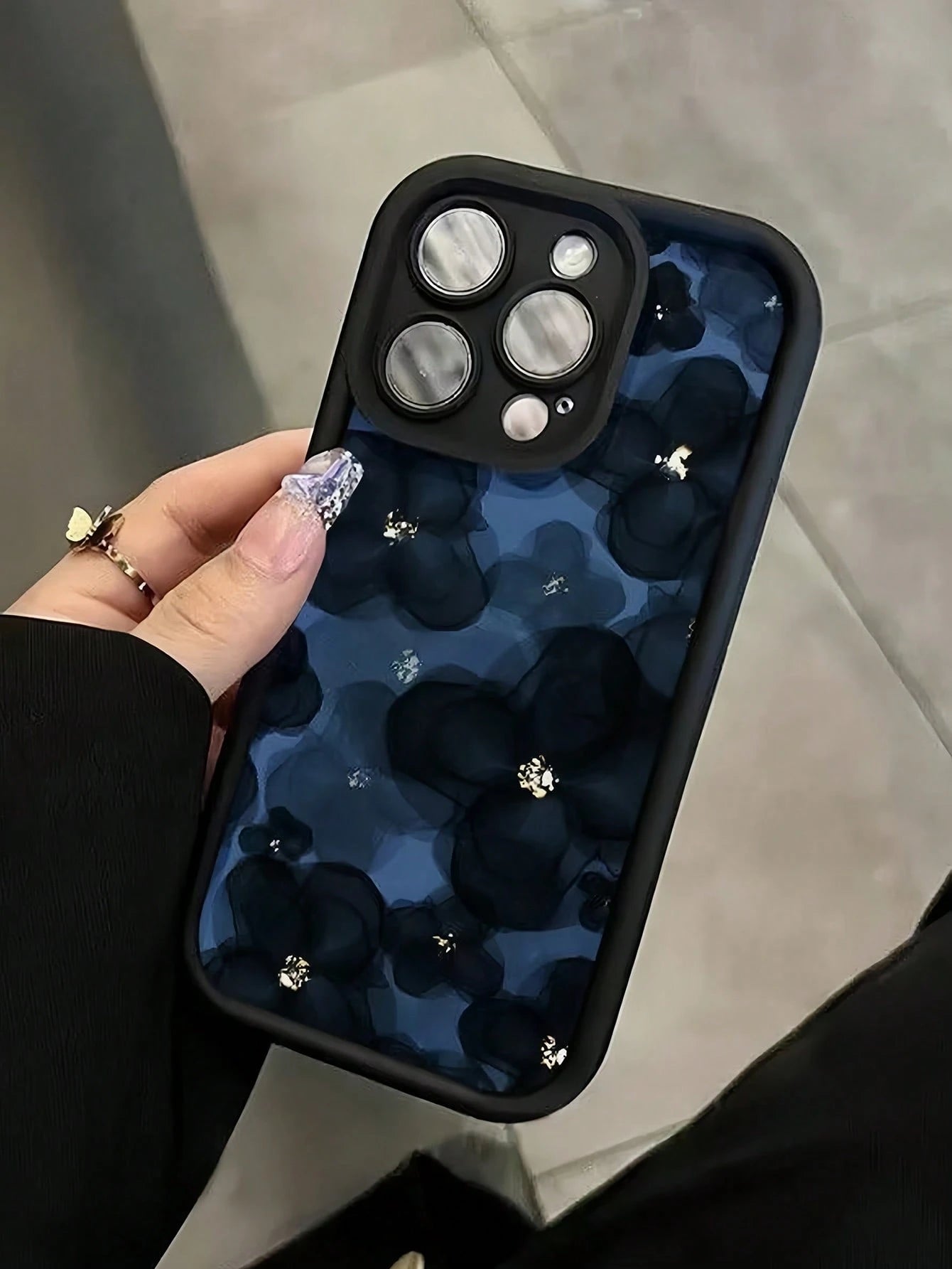 Luxury Blue Flower Elements Gold Foil Accents Fashion Phone Case 1pc Navy Blue Floral Creative Pattern Matte Finish Premium Case Compatible With Iphone 16/15/14/13/12/11/XS/XR/X/7/8 Plus/Pro Max Water