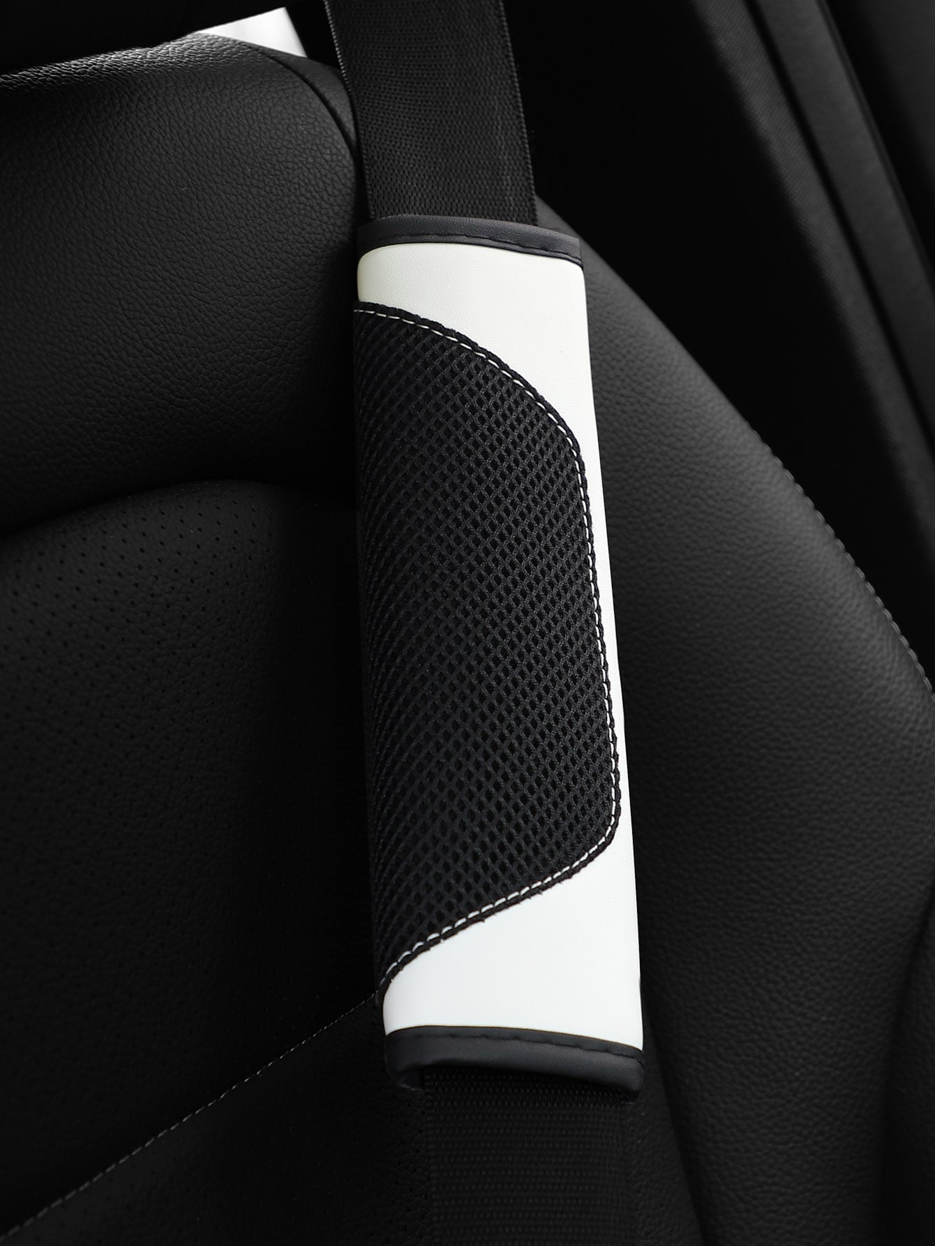 MEIKAXIU 1pc 3d Breathable Skin-Friendly Pu Leather Seat Belt Cover, Pressure Relief And Comfortable, Automotive Product For Women,Car Accessories