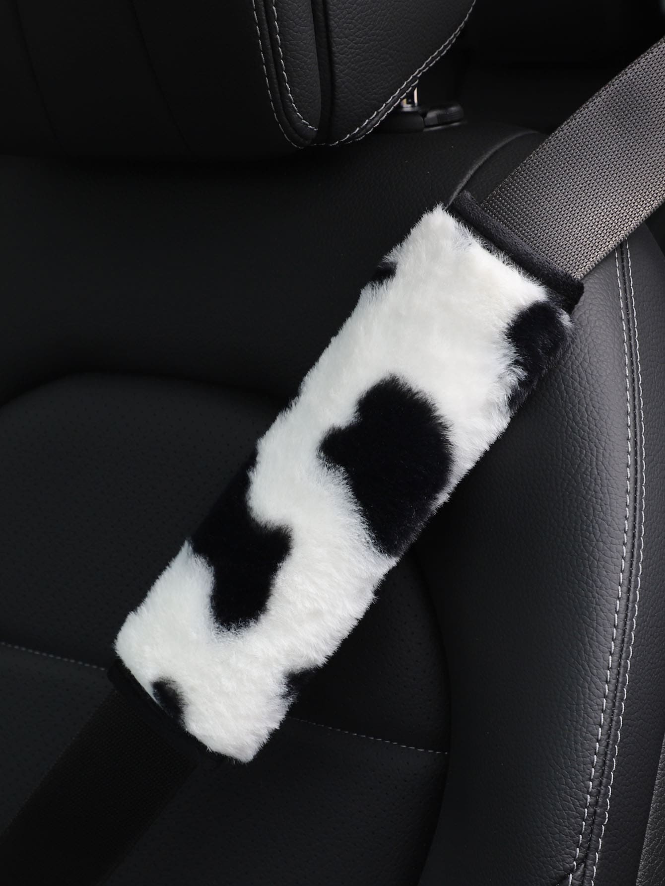 MEIKAXIU 1pc Cow Plush Car Seat Belt Cover Shoulder Pad Decoration,Car Accessories