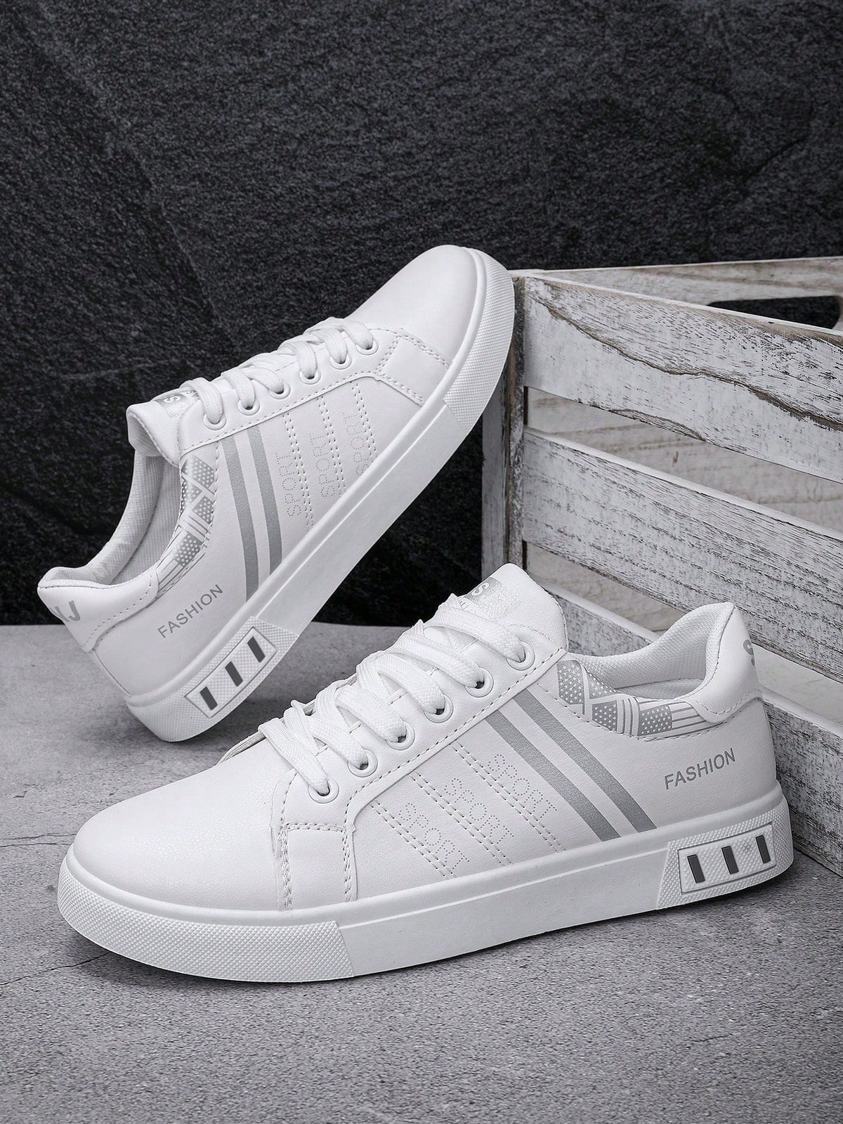 Men's White Sneakers Suitable For Sports & Outdoor, Lightweight Non-Slip Flat Shoes, Lace-Up White Shoes, Suitable For All Seasons, Students, Spring And Autumn, Low-Top Men's Shoes (Please Order One S