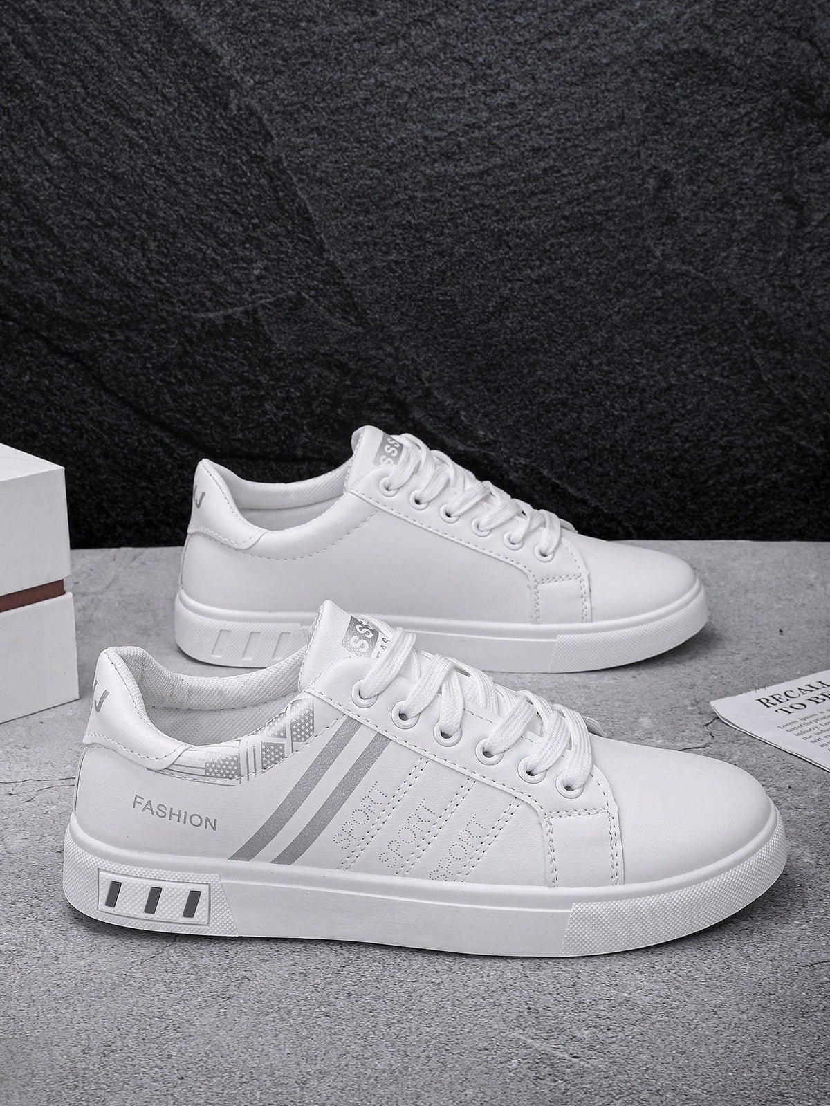 Men's White Sneakers Suitable For Sports & Outdoor, Lightweight Non-Slip Flat Shoes, Lace-Up White Shoes, Suitable For All Seasons, Students, Spring And Autumn, Low-Top Men's Shoes (Please Order One S