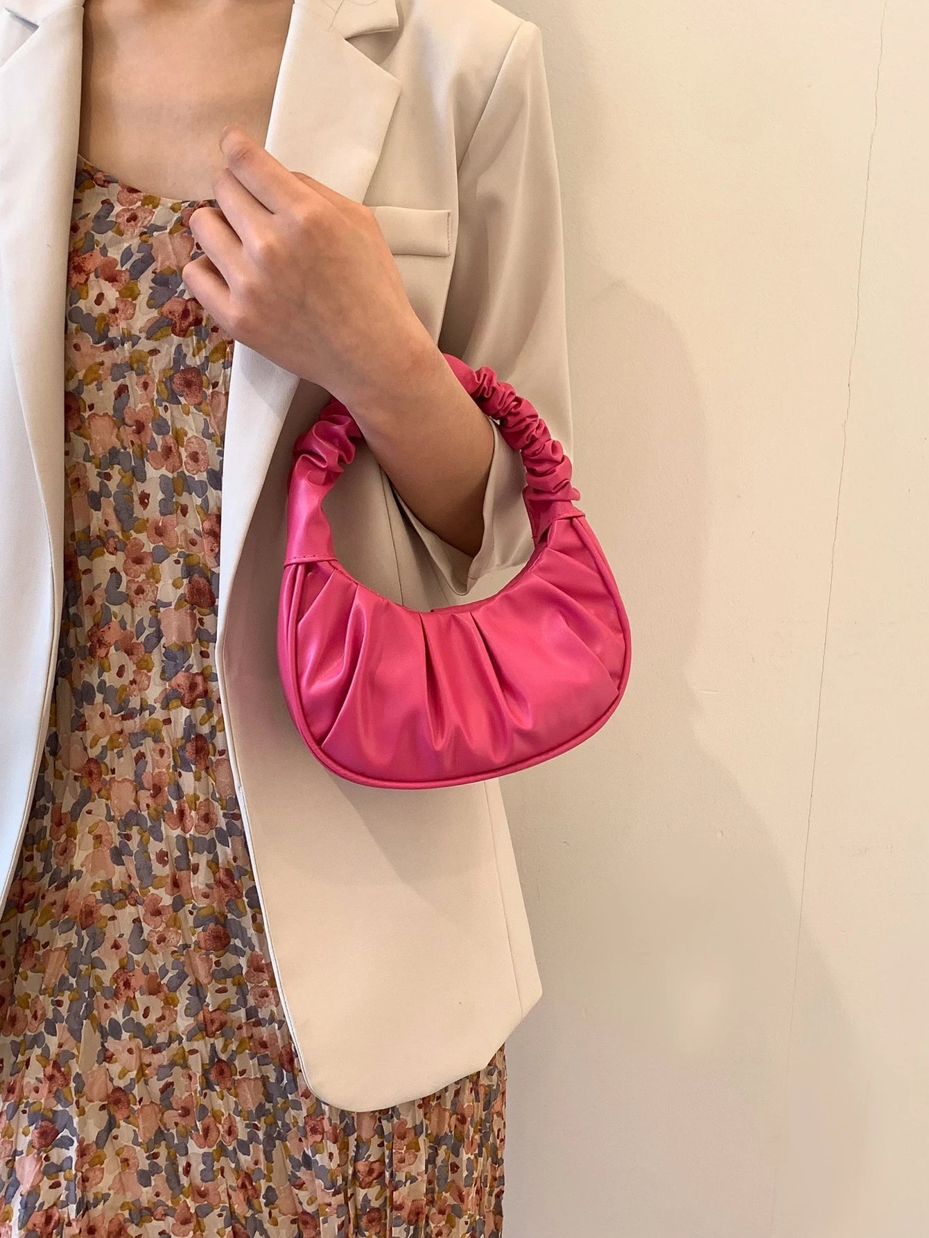 Mini Solid Color Pleated Cloud Handbag For Women