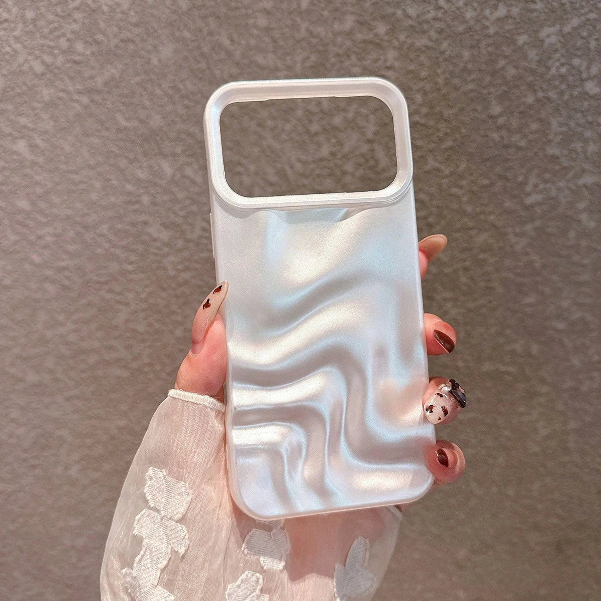 Minimalist 3D Water Wave Pattern Phone Case Compatible With Apple 17 Pro Max/17 Pro/17 Air/17/16 Pro Max/16/16 Pro/16 Plus/15/15 Pro Max/15 Plus/15 Pro/14 Pro Max/14 Pro/14/13 Pro Max/13/13 Pro/12/12