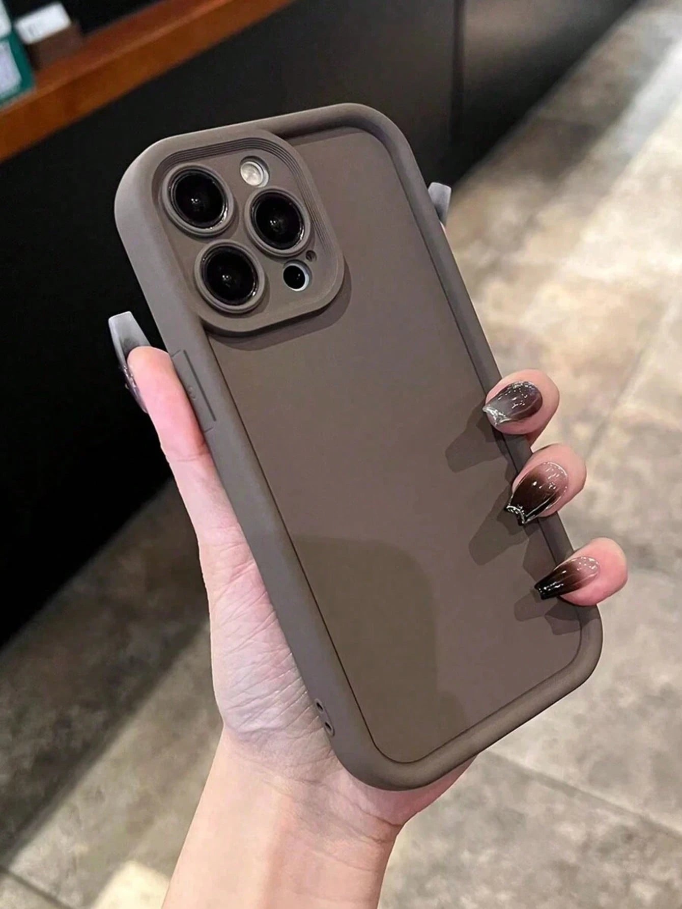 Minimalist Solid Color Thick Shock-Absorbing Khaki Phone Case, Compatible With 17/17 Pro/17 Pro Max/16 Pro Max/16/16 Pro/16 Plus/16E/15/15 Plus/15 Pro/15 Pro Max/11/12/13/14 Pro Max/XS/XR/11 Pro/11 Pr