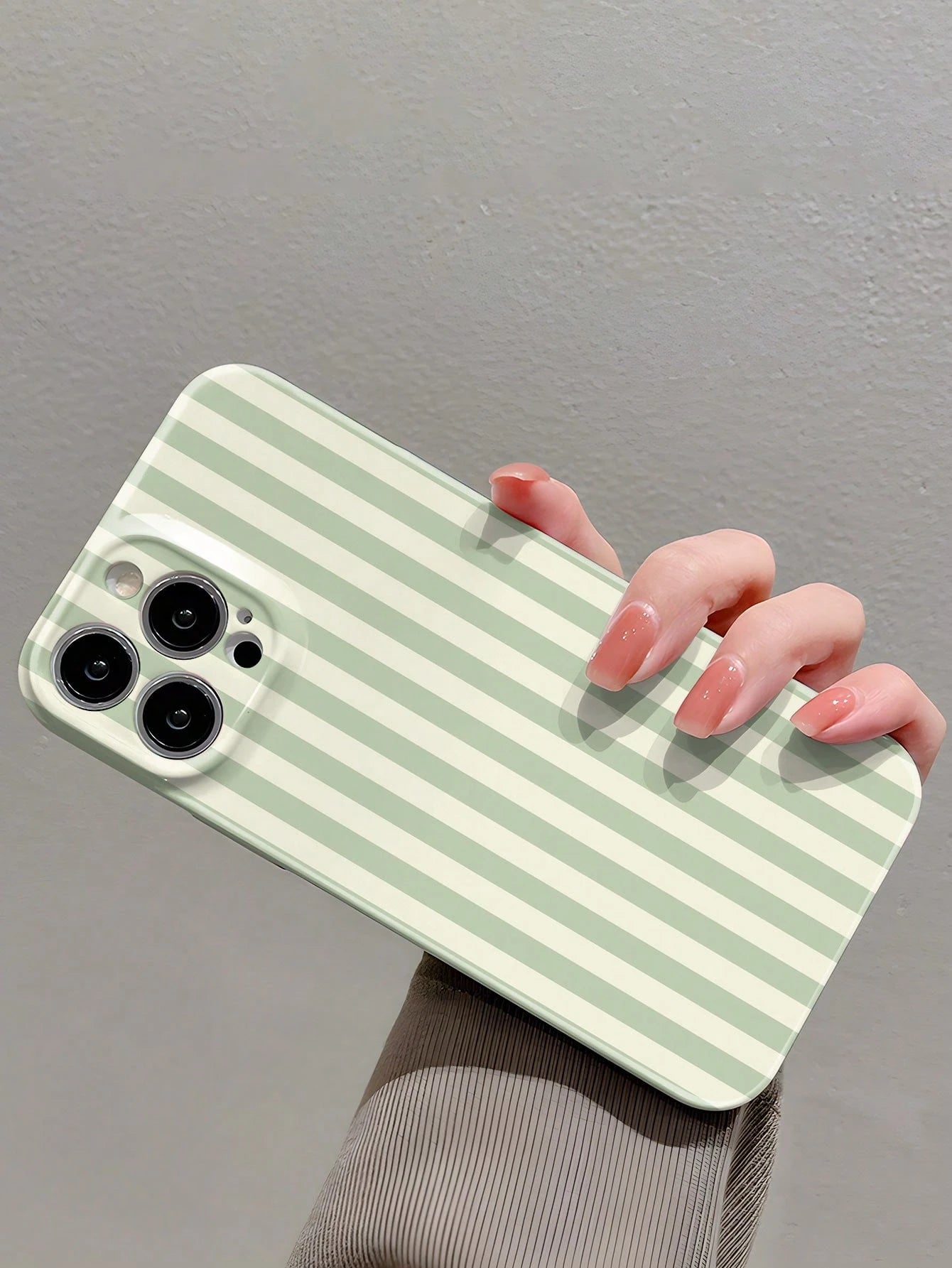 Minimalist White Pink Stripe Pattern Fashion Glossy Perforated Plastic Hard Phone Case 1pc Compatible With IPhone 11/12/13/14/15/16 Pro Max Waterproof Shockproof Anti-Fall Scratch Resistant Spring Bir