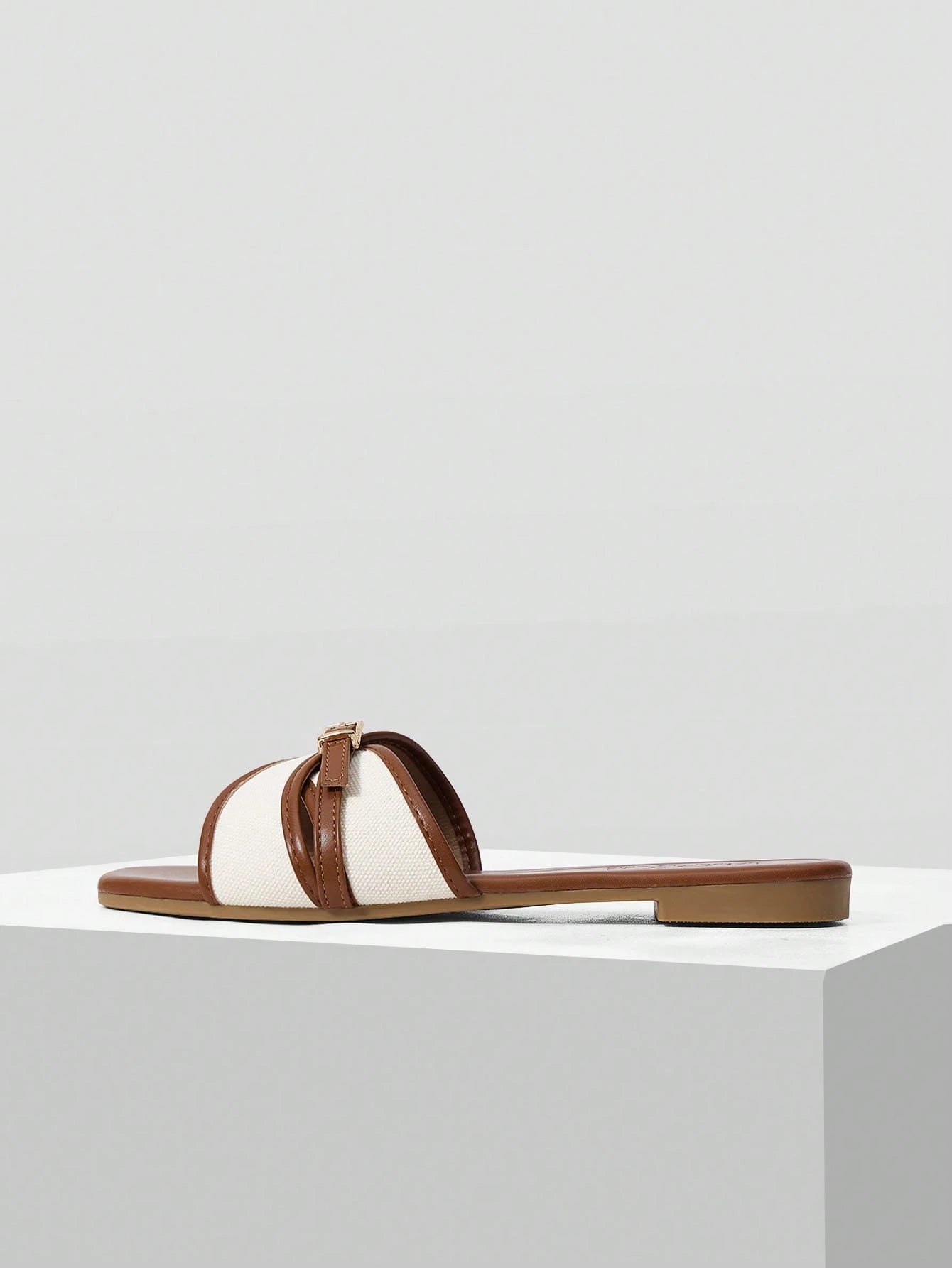 MOTF LADIES SWEET COLOUR MATCHING BUCKLE BROWN FLAT SANDALS
