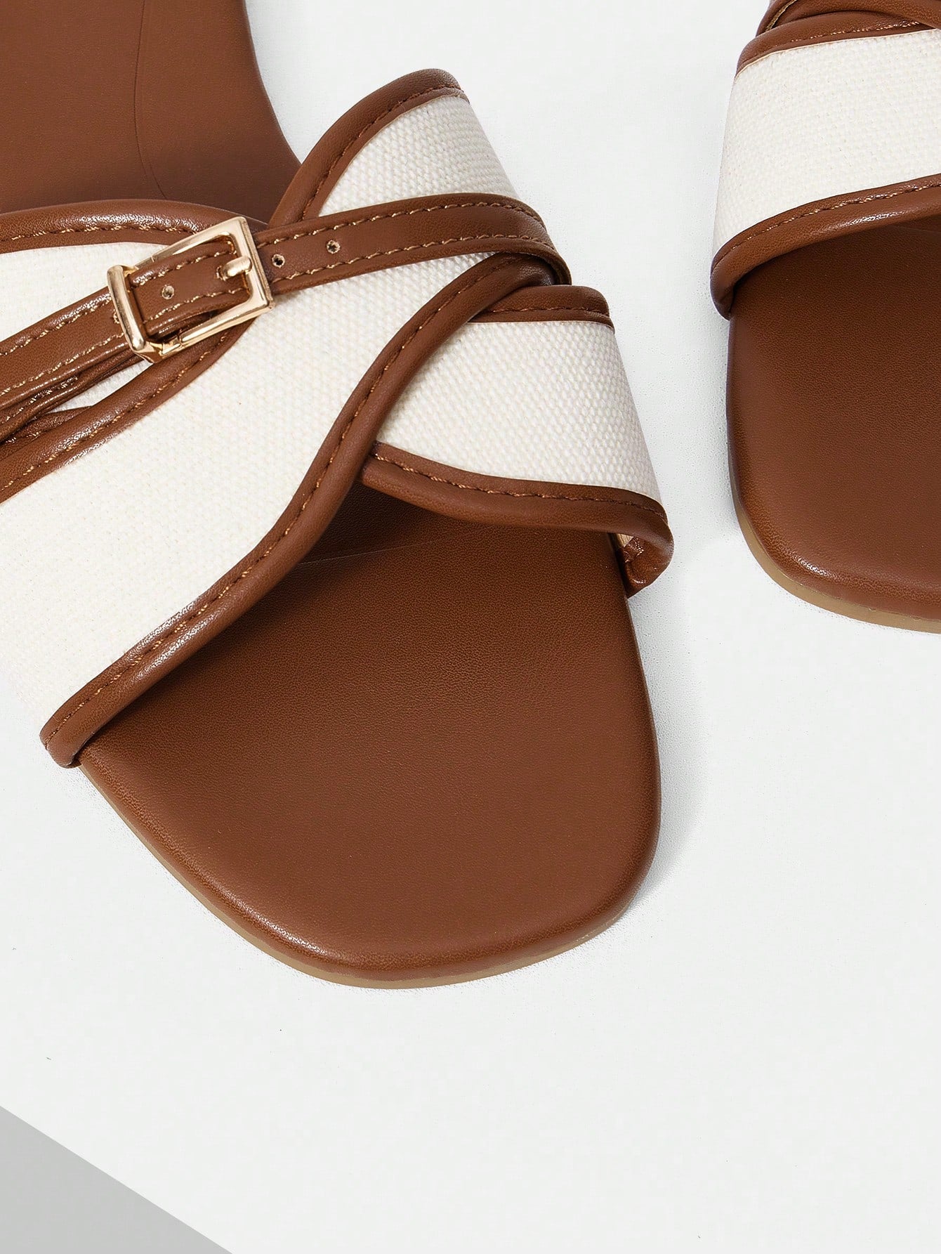MOTF LADIES SWEET COLOUR MATCHING BUCKLE BROWN FLAT SANDALS