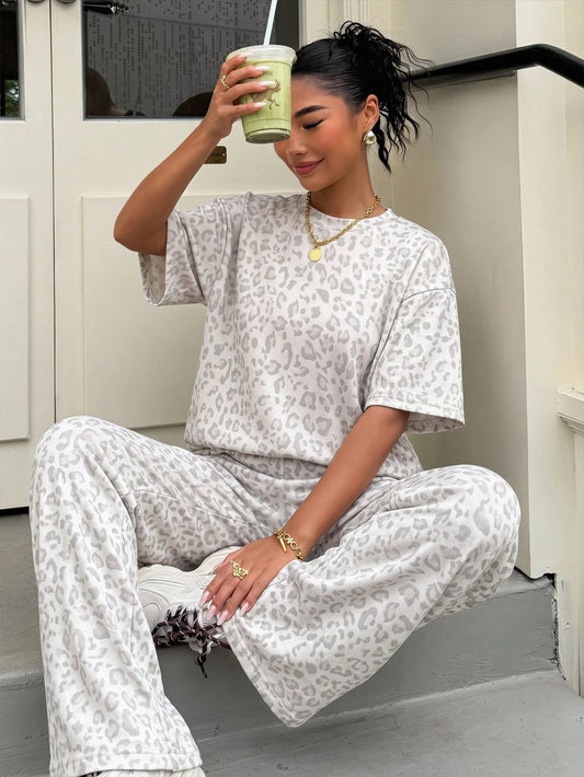 Muchica Vintage Streetwear White Leopard Print 2pcs Set Women's Loose Striped Round Neck Dropped Shoulder Short Sleeve T-Shirt And Pants, Summer Casual Set