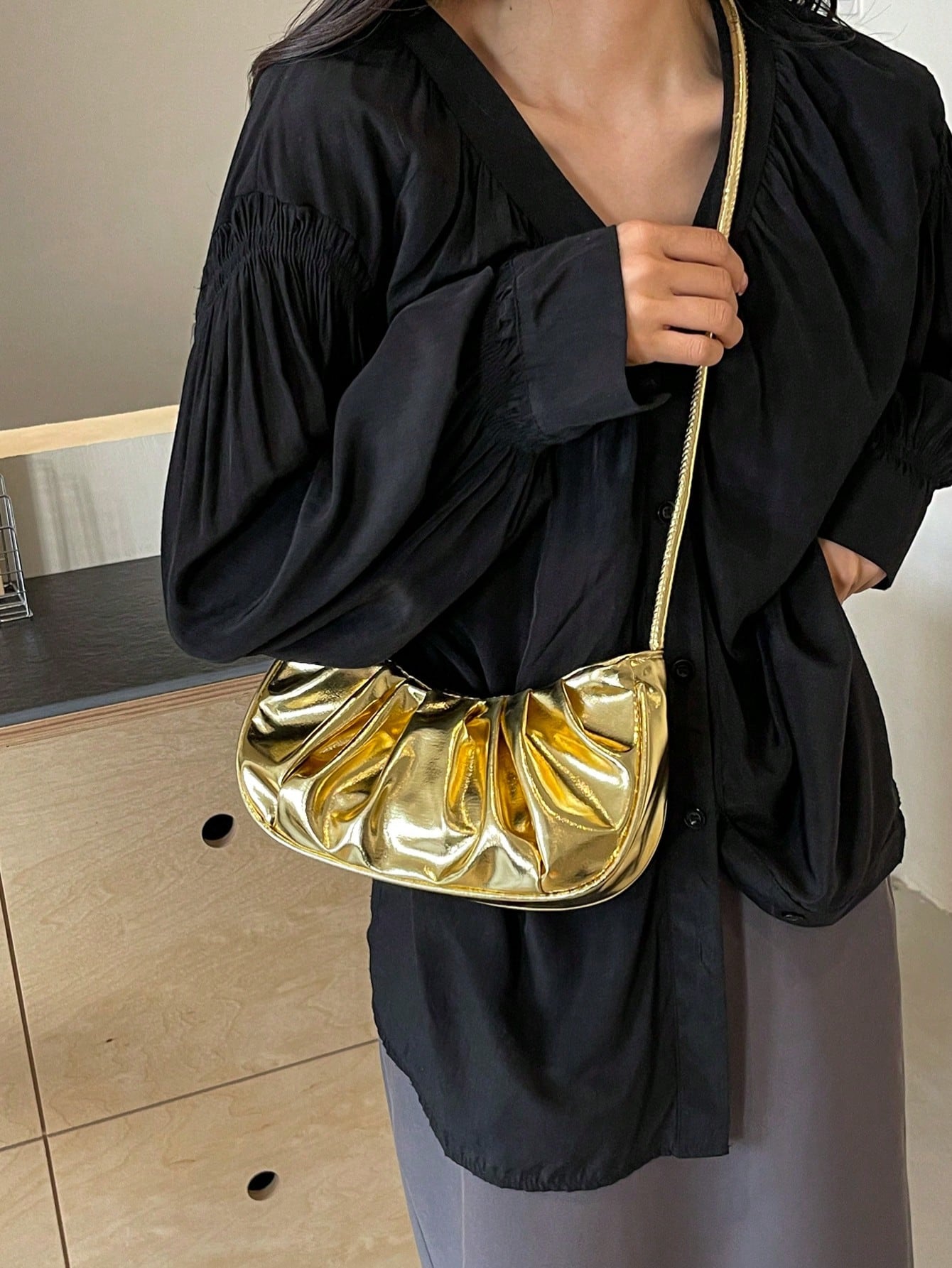 New Classic Versatile Solid Color PU Waterproof Pleated Design Underarm Baguette Bag, Zipper Closure Shoulder Crescent Bag, Streetwear Style Women's Gold Handbag, Suitable For Shopping, Commuting To W