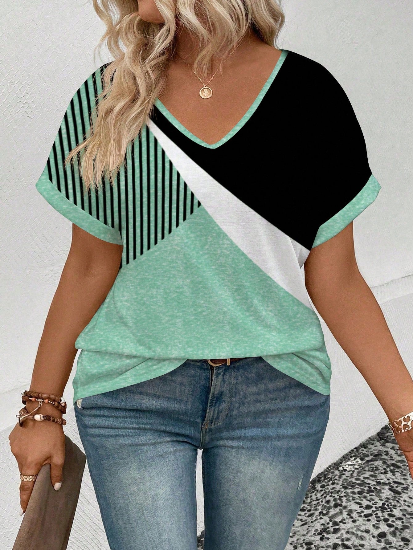 New Fashionable Plus Size Women V-Neck Loose Print Short Sleeve T-Shirt